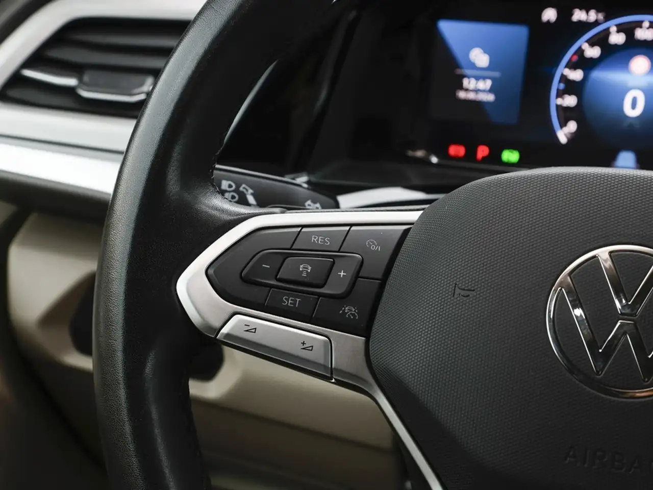 Volkswagen T7 Multivan 2.0 TDI DSG Life ACC AHK Travel Assist, миниатюра 19