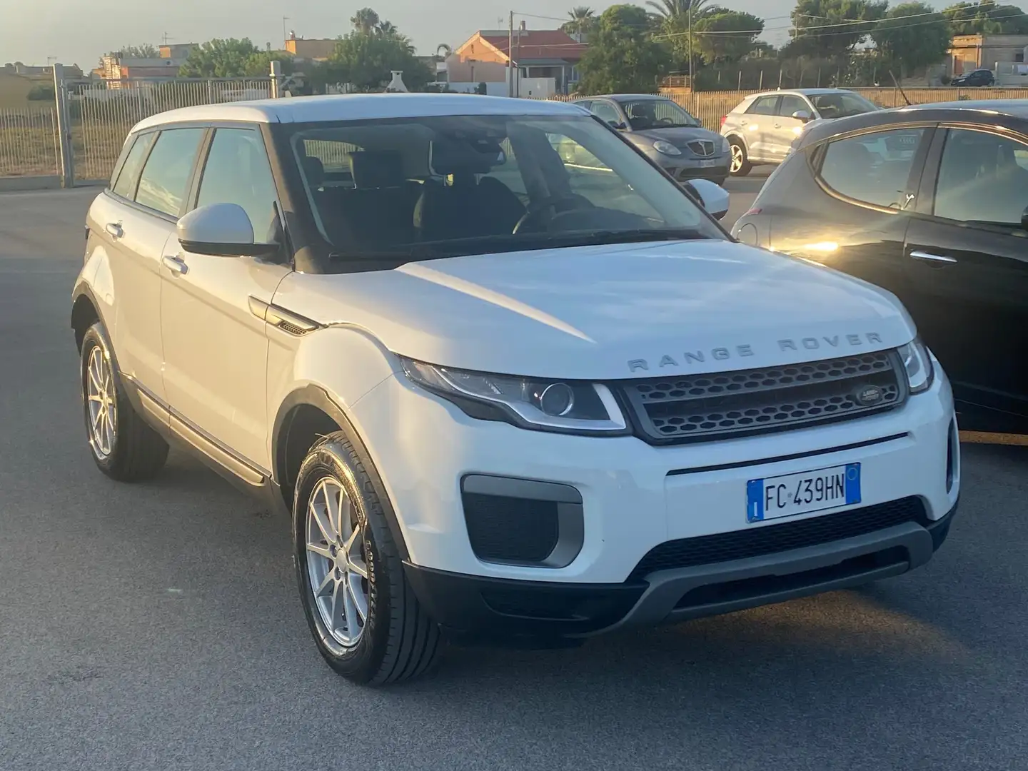 Land Rover Range Rover Evoque Range Rover Evoque 5p 2.0 td4 Pure 150cv - 1
