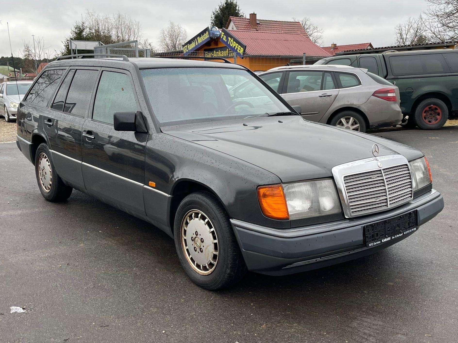 Second hand Mercedes Benz E-Class 320
