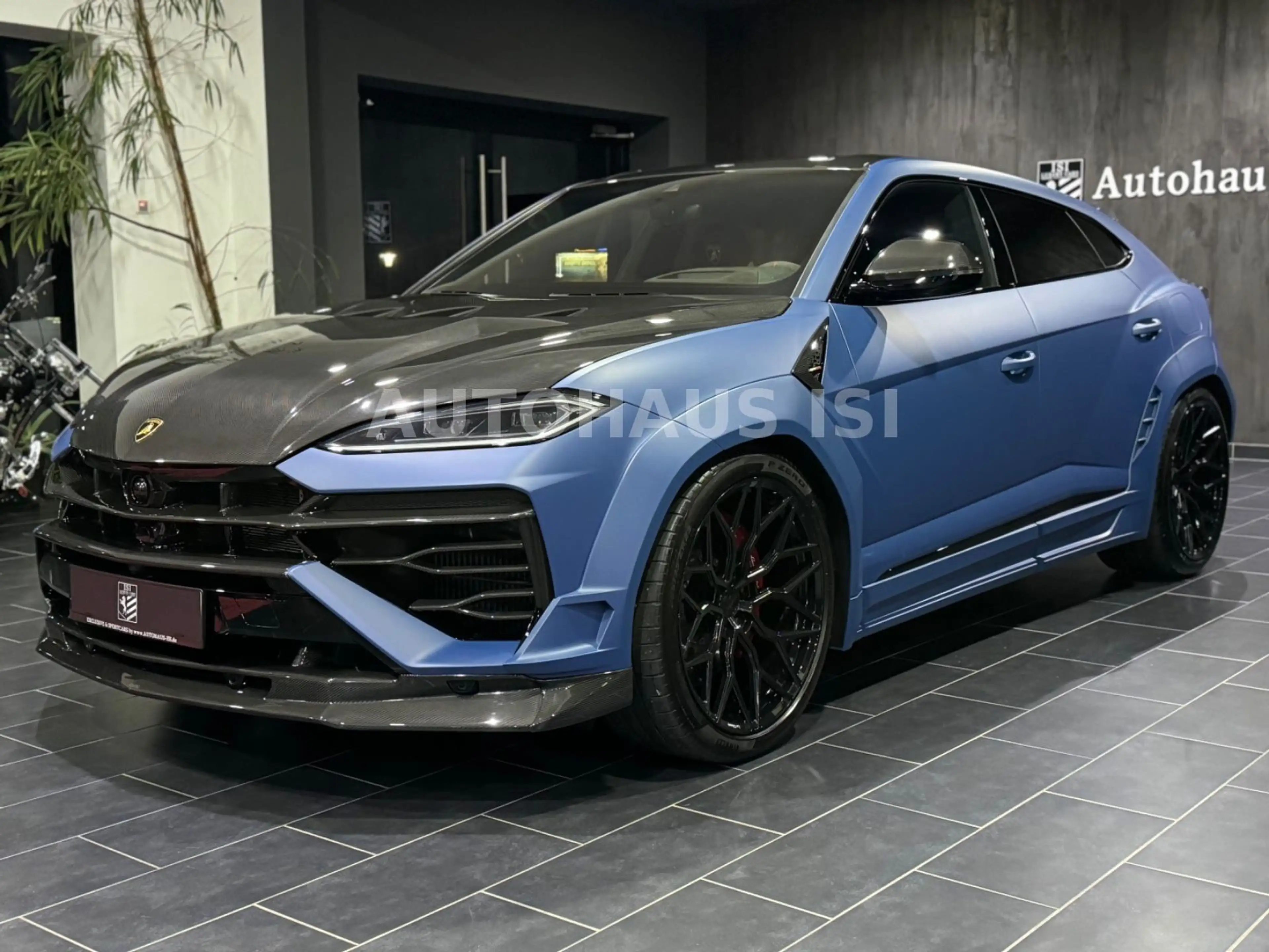 Lamborghini Urus SE NOVITEC ESTESO WIDEBODY,CARBON,B&O,23"