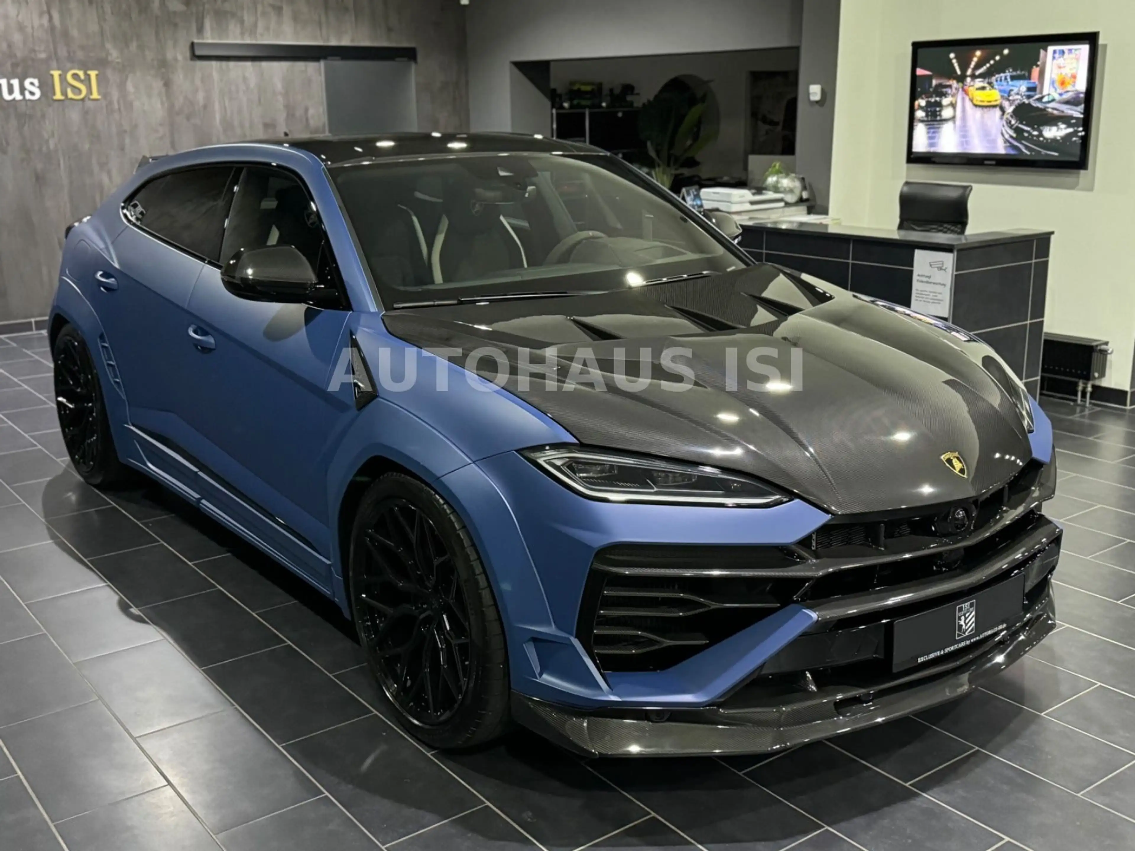 Lamborghini Urus SE NOVITEC ESTESO WIDEBODY,CARBON,B&O,23" — photo 3