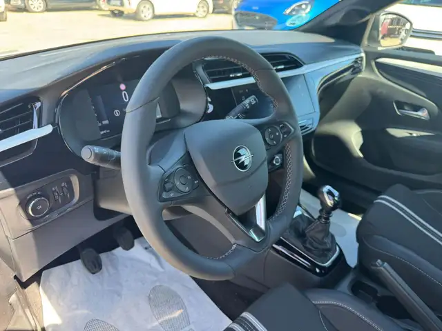 Opel Corsa view 5