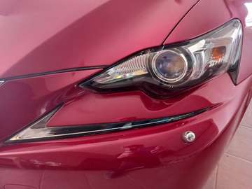 IS 300h Hybrid Drive Tecno Hybrid Drive Tecno