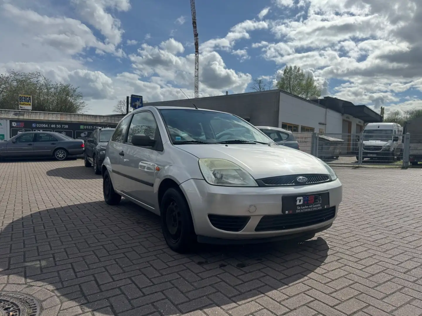 Ford Fiesta Viva X*TÜV NEU* srebrna - 1