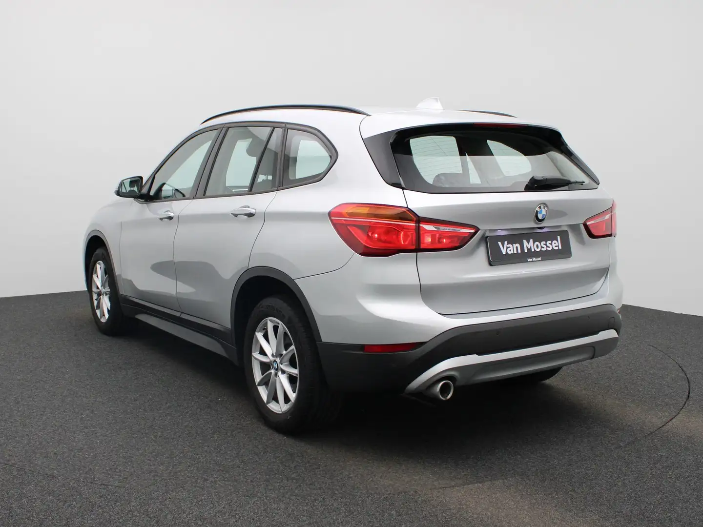 BMW X1 sDrive16dA (85 kW) NAVI | PDC | CAMERA | Zetelverw Argent - 2