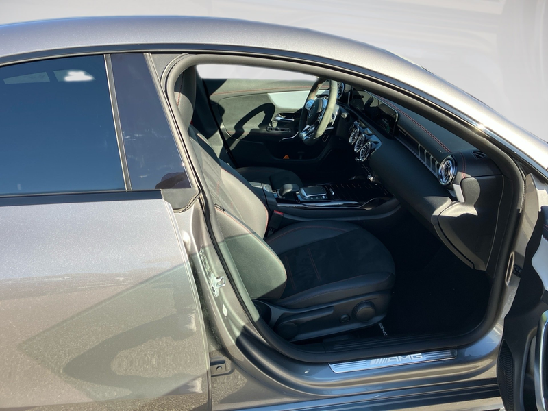 Mercedes-Benz CLA 35 AMG AMG CLA 35 4Matic 306PS PANO.HuD.AHK.SHZG — photo 9