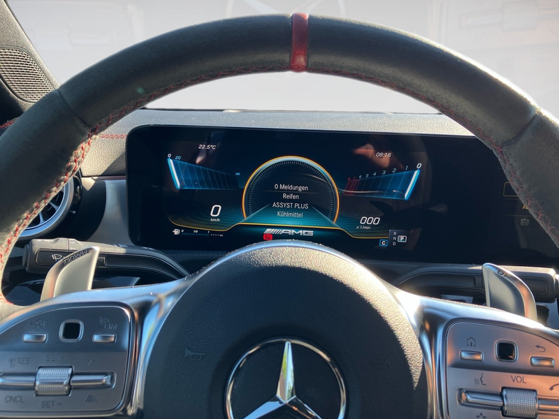 Mercedes-Benz CLA 35 AMG AMG CLA 35 4Matic 306PS PANO.HuD.AHK.SHZG — photo 13