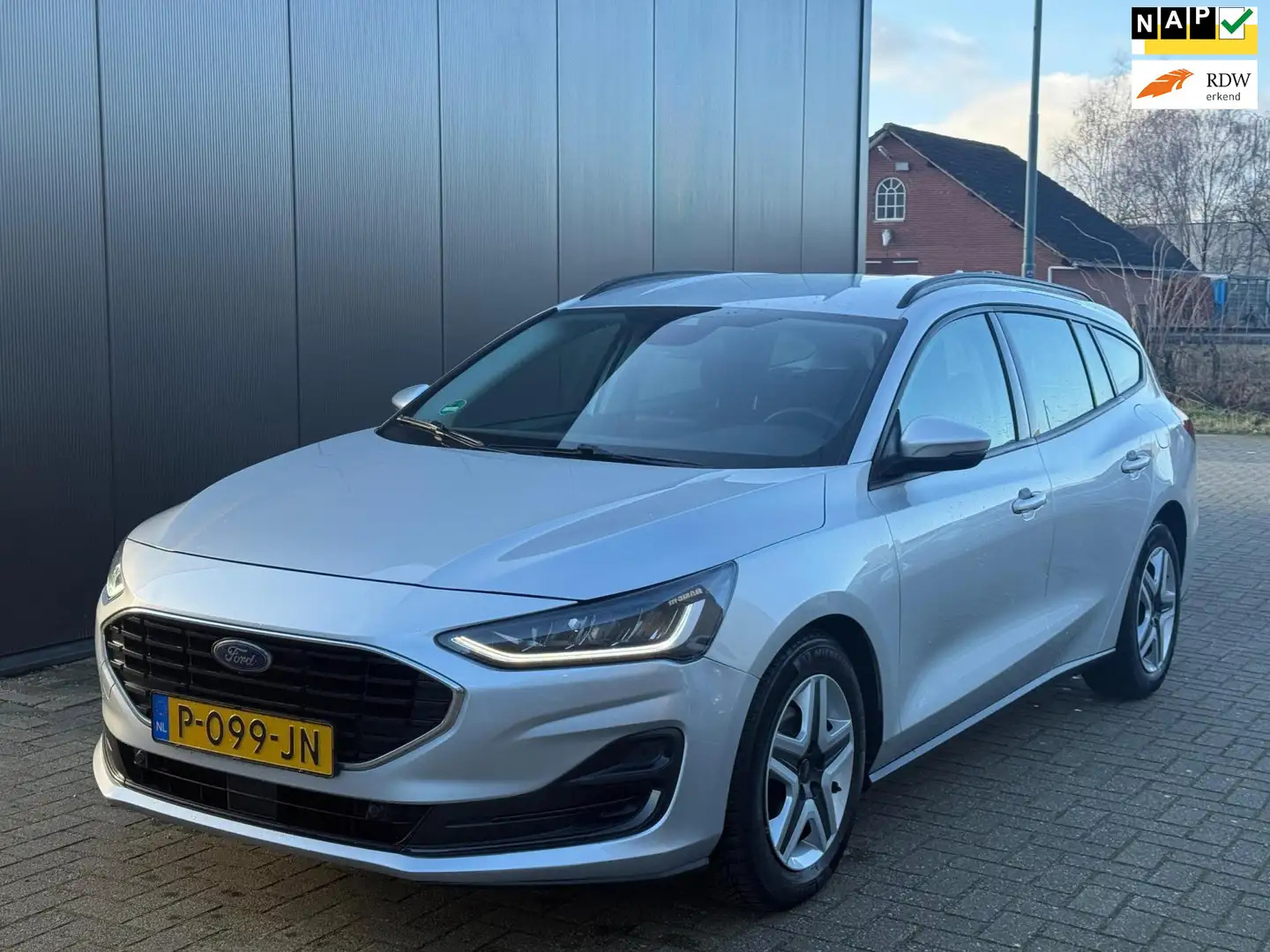 Ford Focus Wagon 1.0 EcoBoost Hybrid Connected APK 28 INCL 12 Gris - 1