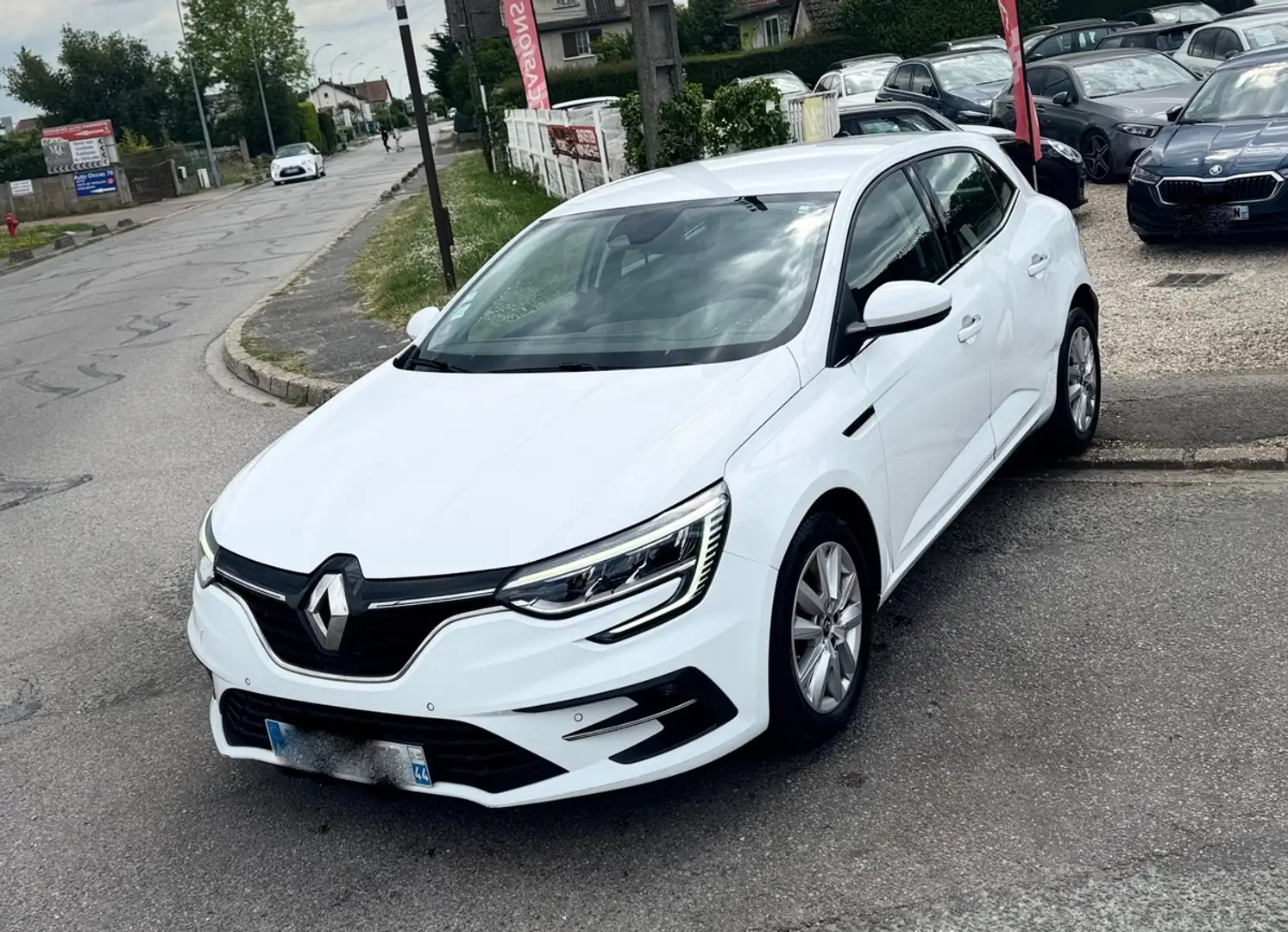 Renault Megane 1.3 TCe 140CV BVA7 Business 10000HT ENTRETIEN COMP Blanc - 1