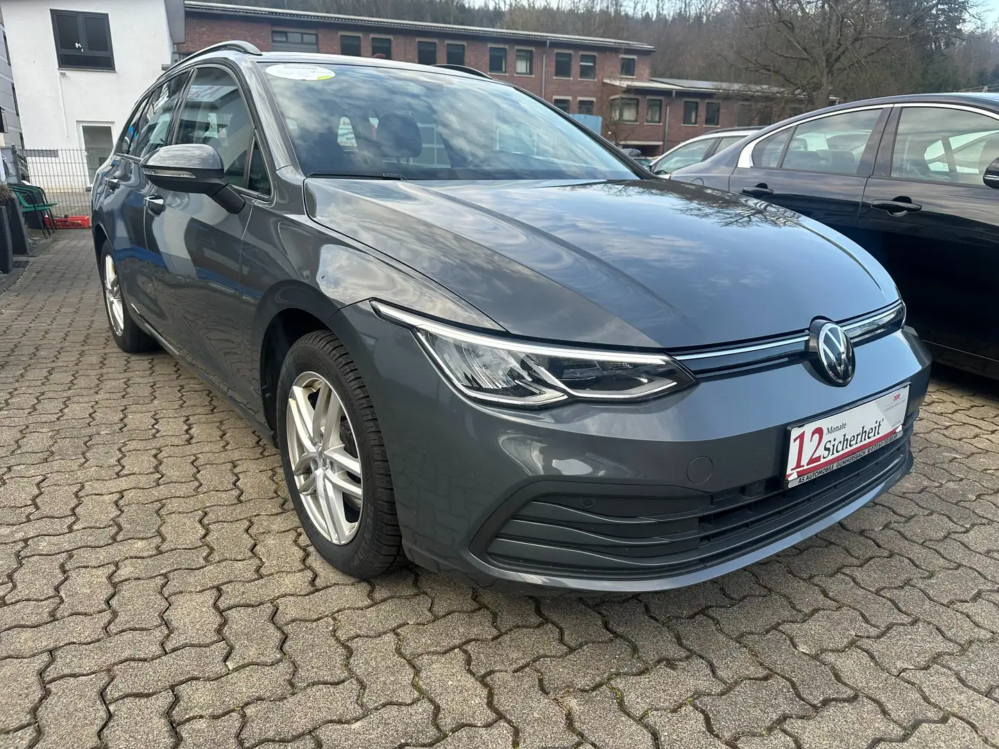Volkswagen Golf Variant 2.0 TDI Life+NAVI+KLIMATRO+ACC+6 GANG+PDC+SHZ+LED+ Grau - 2