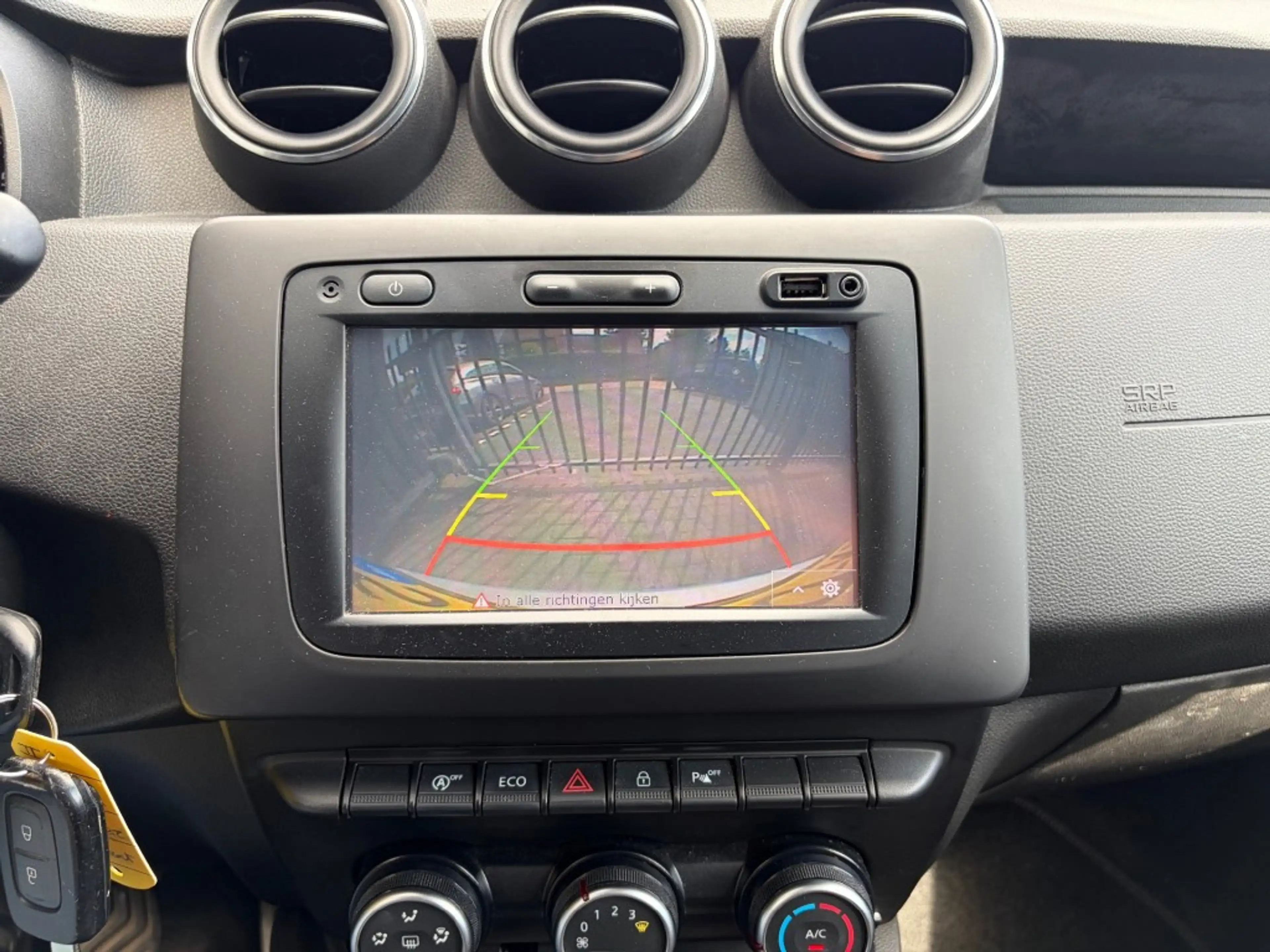 Dacia Duster 1.6 — photo 7