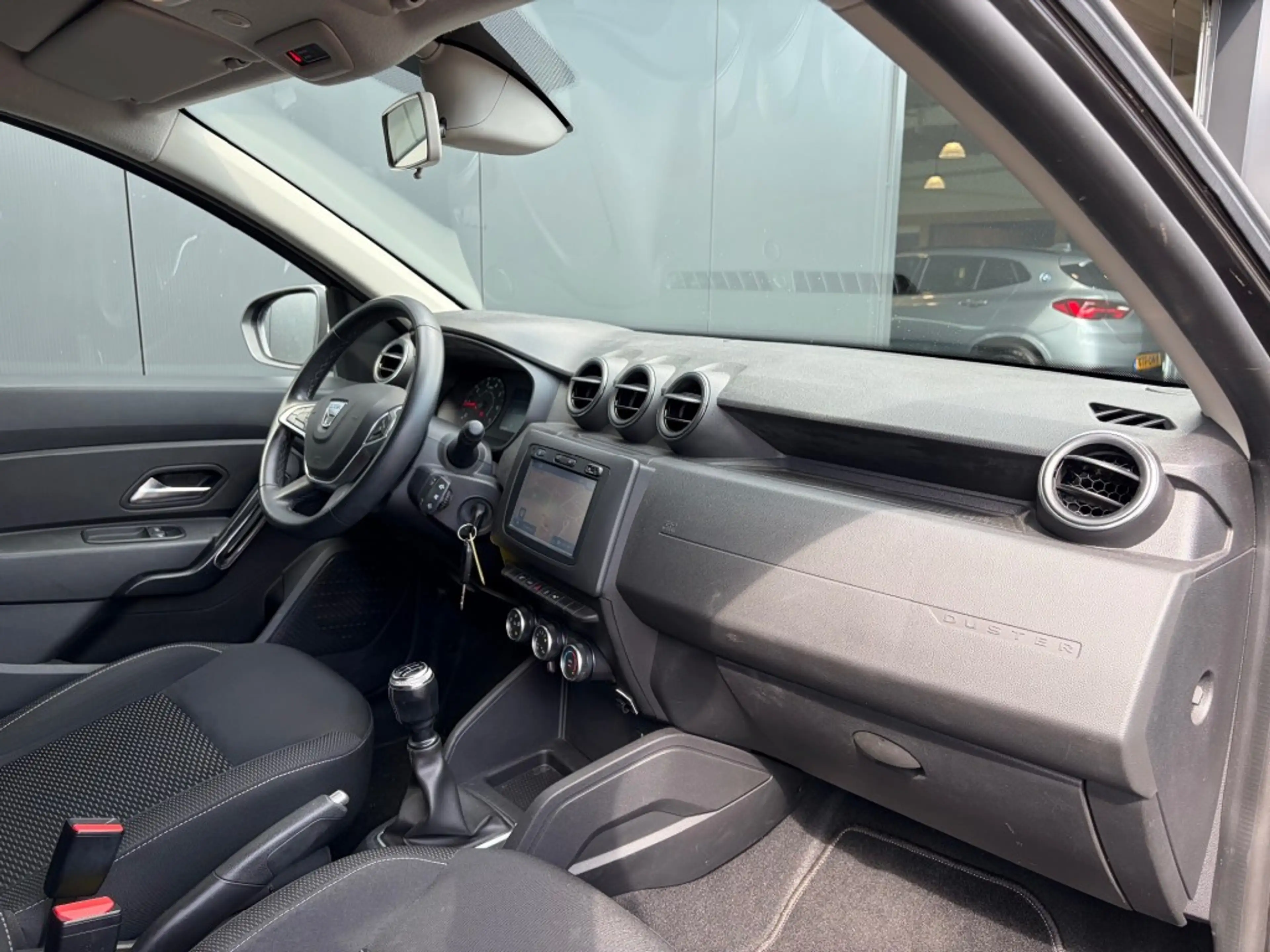 Dacia Duster 1.6 — photo 5