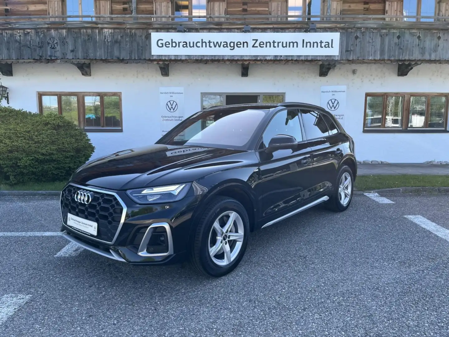Audi Q5 50 TFSI e quattro S tronic S line (RearView+AHK) Zwart - 2