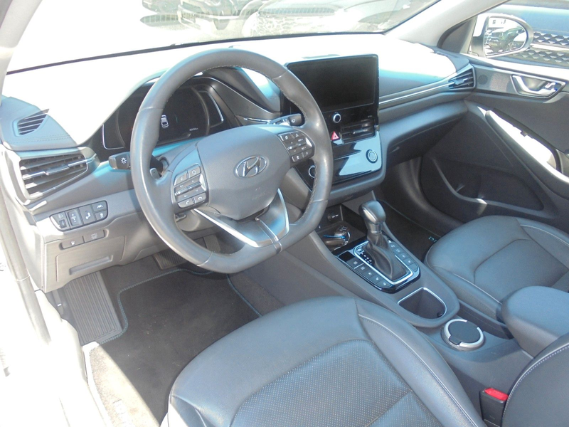 Hyundai IONIQ Premium Hybrid AHK FACELIFT — photo 10
