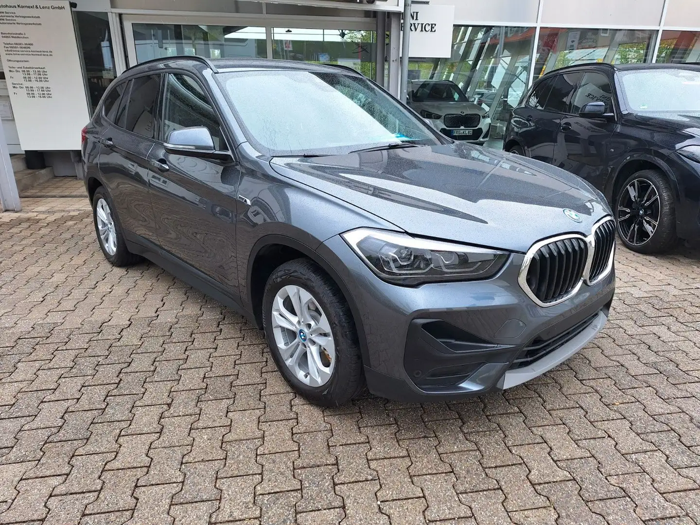 BMW X1 xDrive 25 e Advantage Navi AHK LED DAB Szary - 1