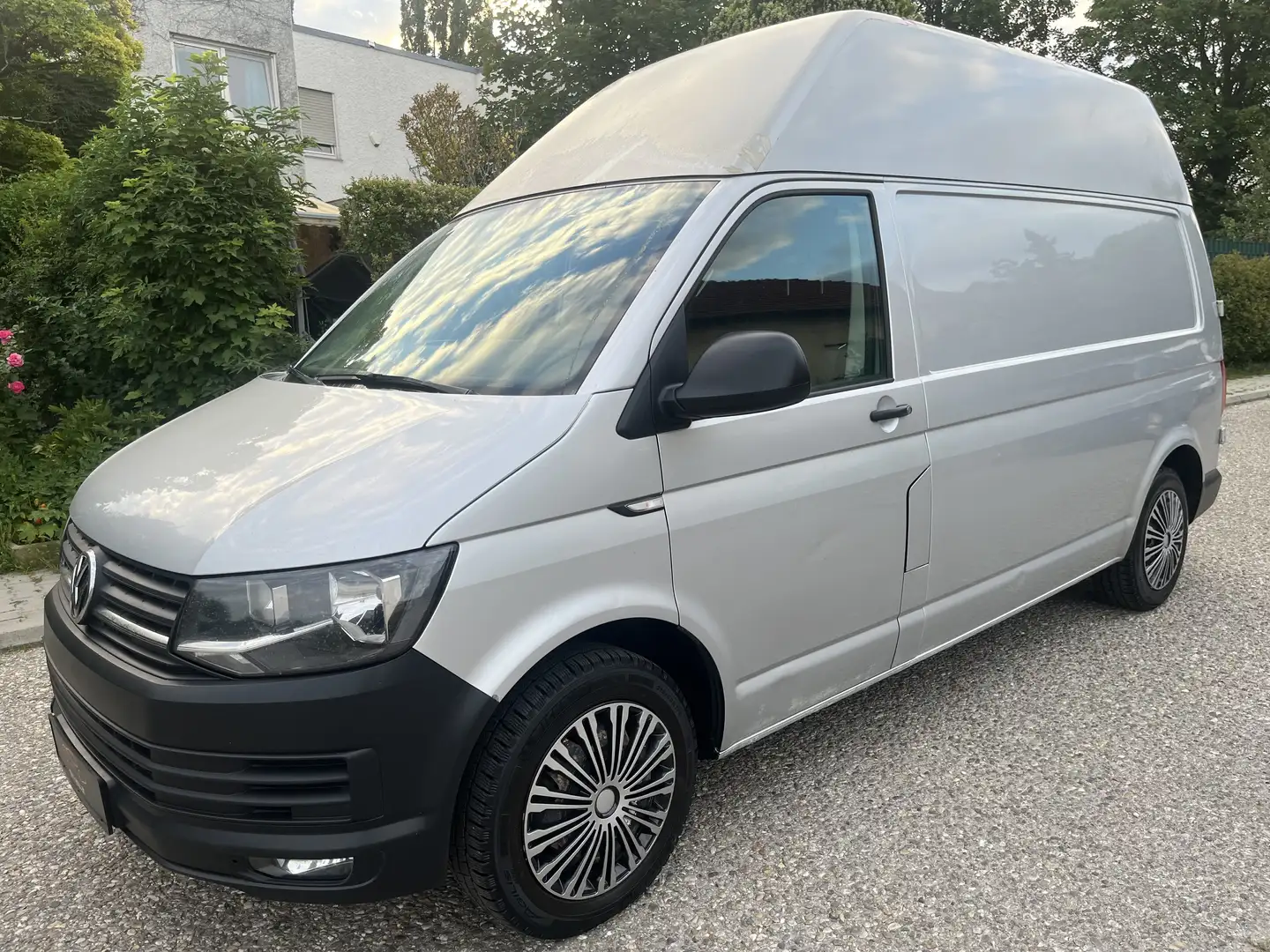 Volkswagen T6 Transporter Kasten Hochdach lang 4Motion Grau - 2