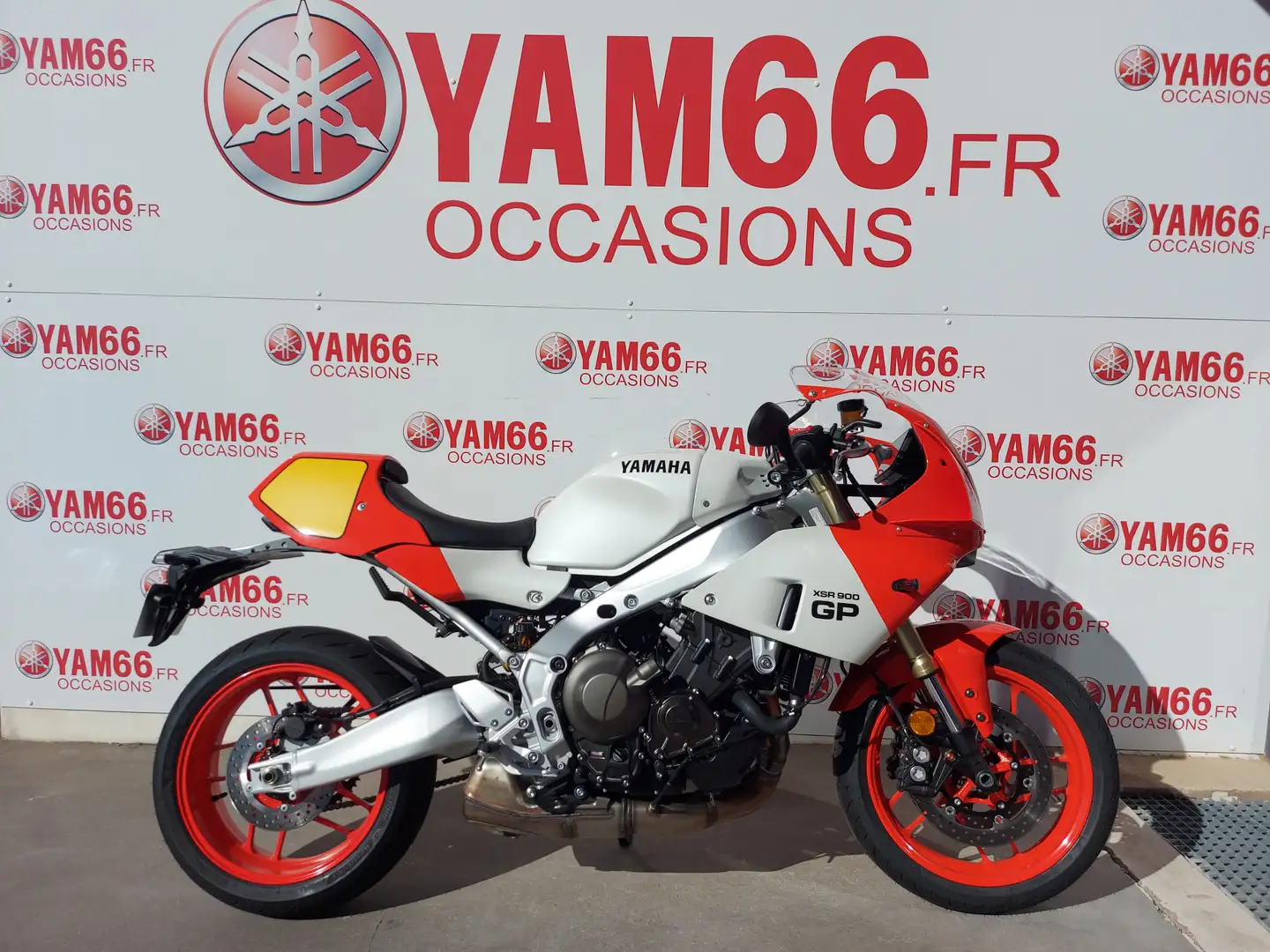Yamaha XSR 900 Roşu - 1