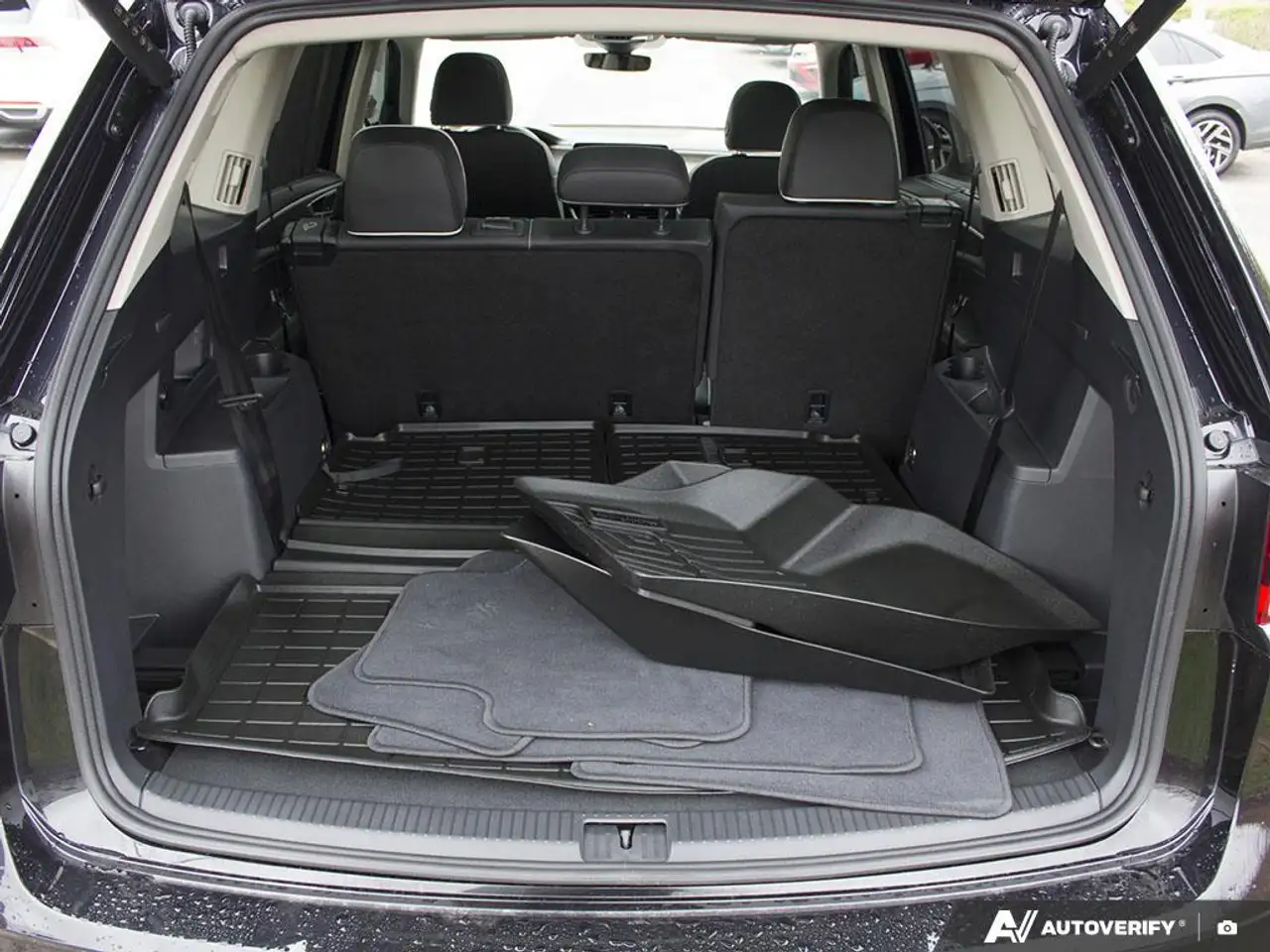 Volkswagen Atlas снимка Volkswagen Atlas