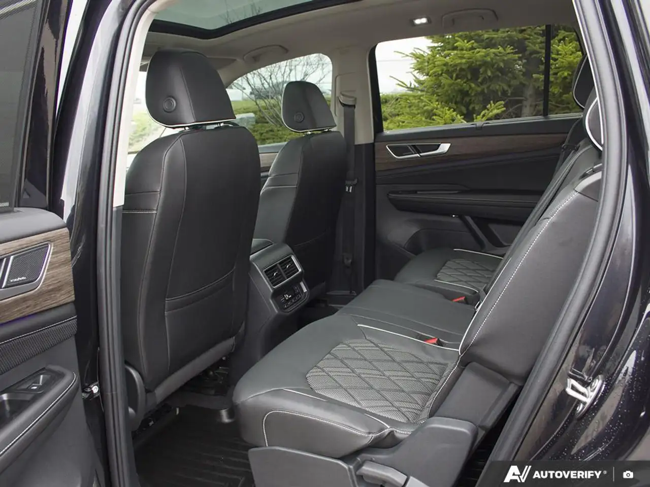 Volkswagen Atlas снимка Volkswagen Atlas