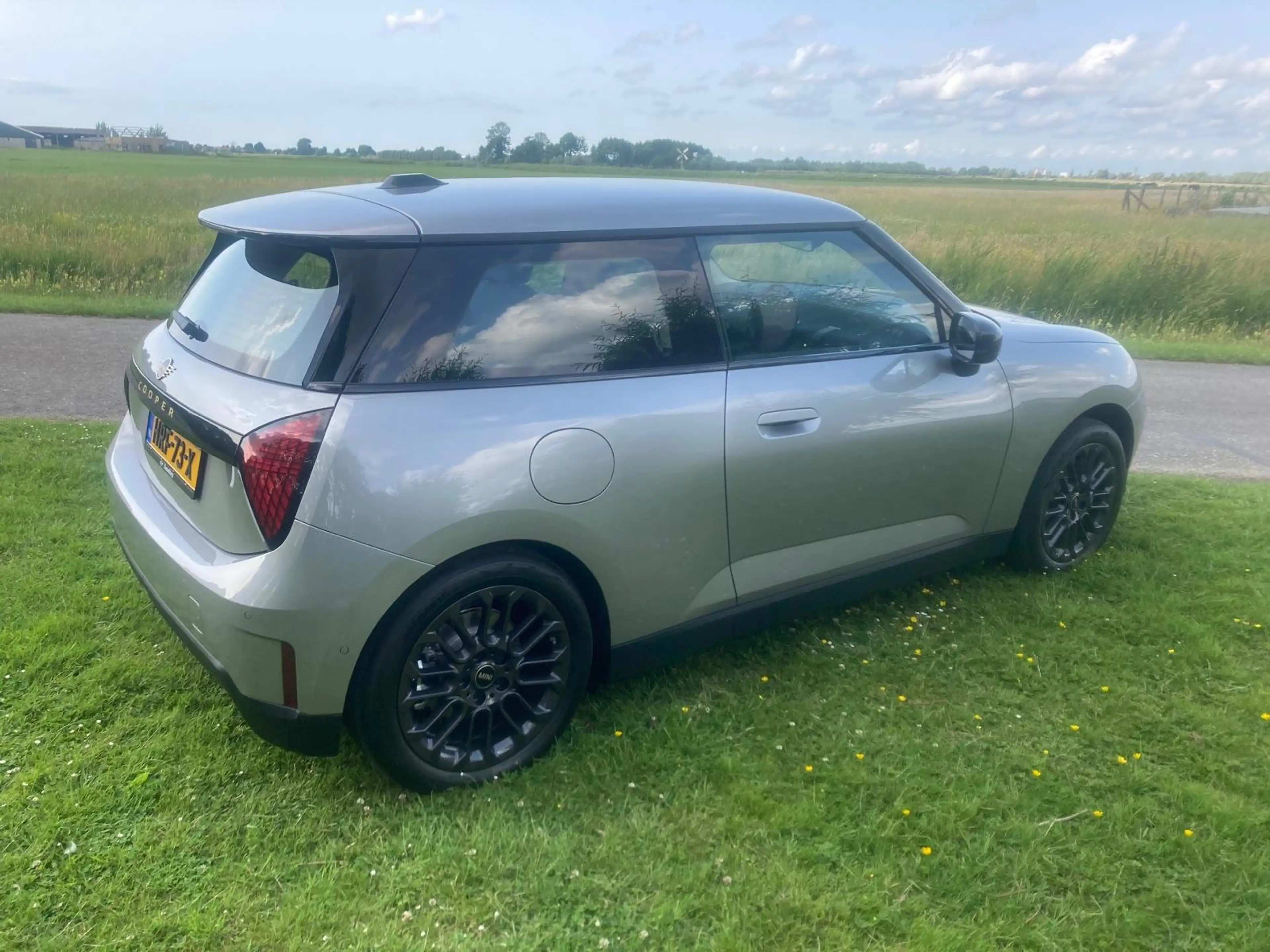 MINI Cooper E Cooper E Es. 40.7kWh — photo 4