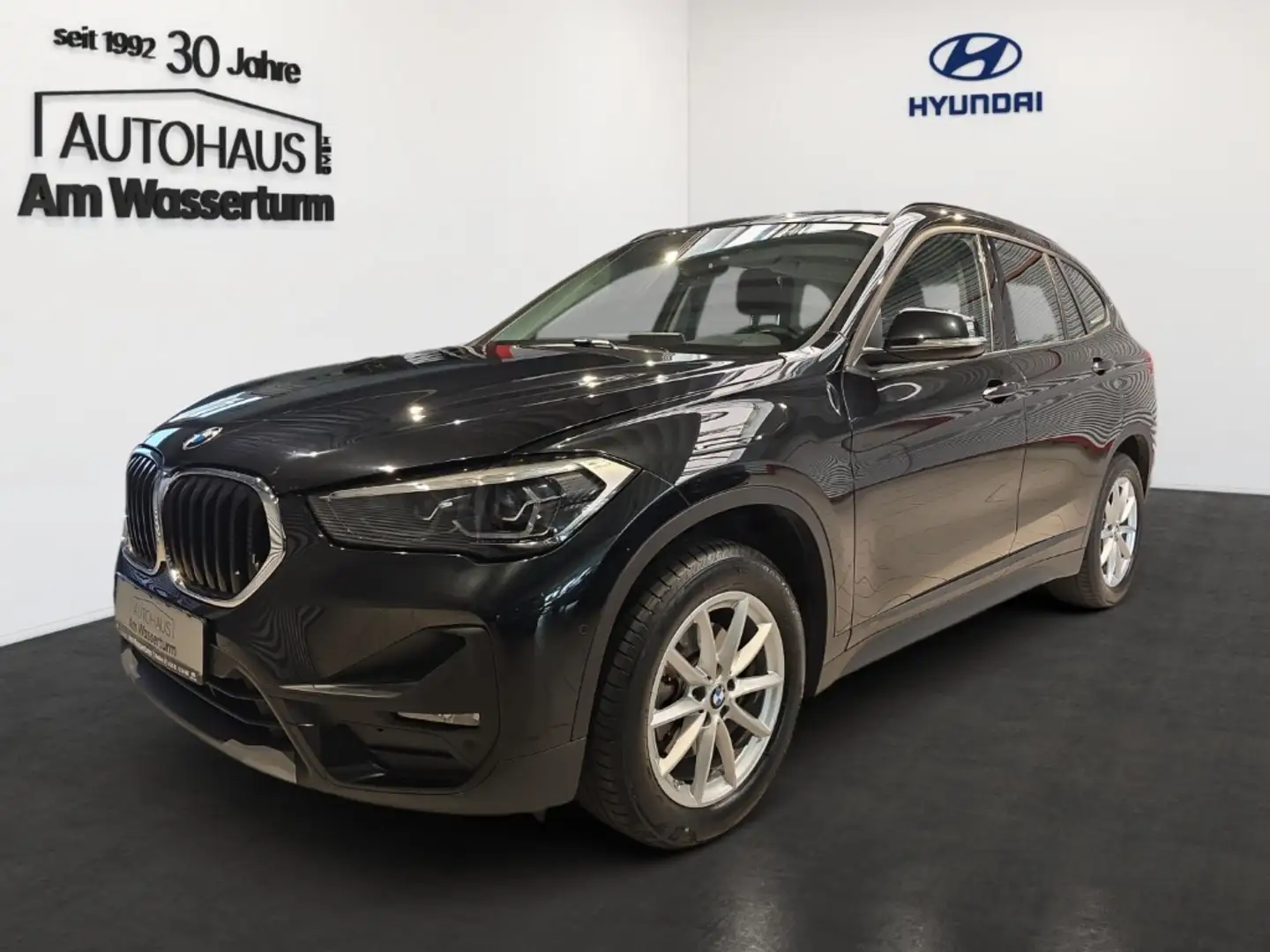 BMW X1 sDrive 18 d NAVI LED Head-UP Negro - 1