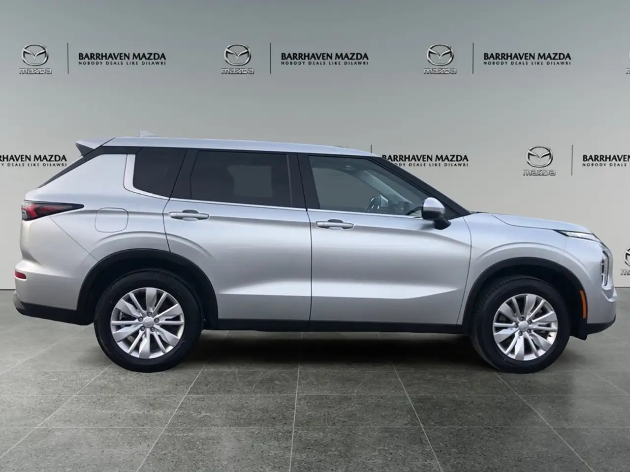 Mitsubishi Outlander снимка Mitsubishi Outlander