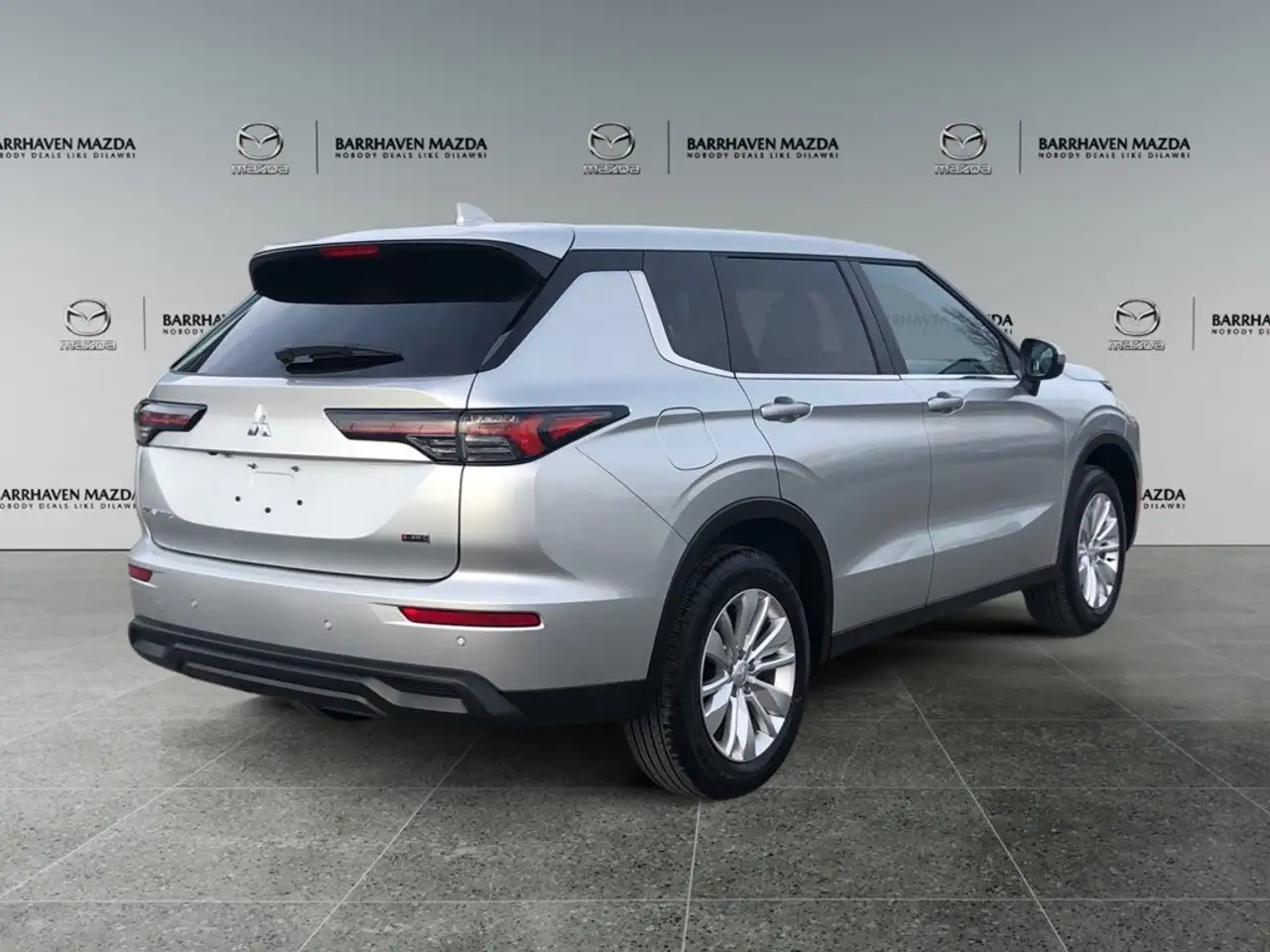 Mitsubishi Outlander снимка Mitsubishi Outlander