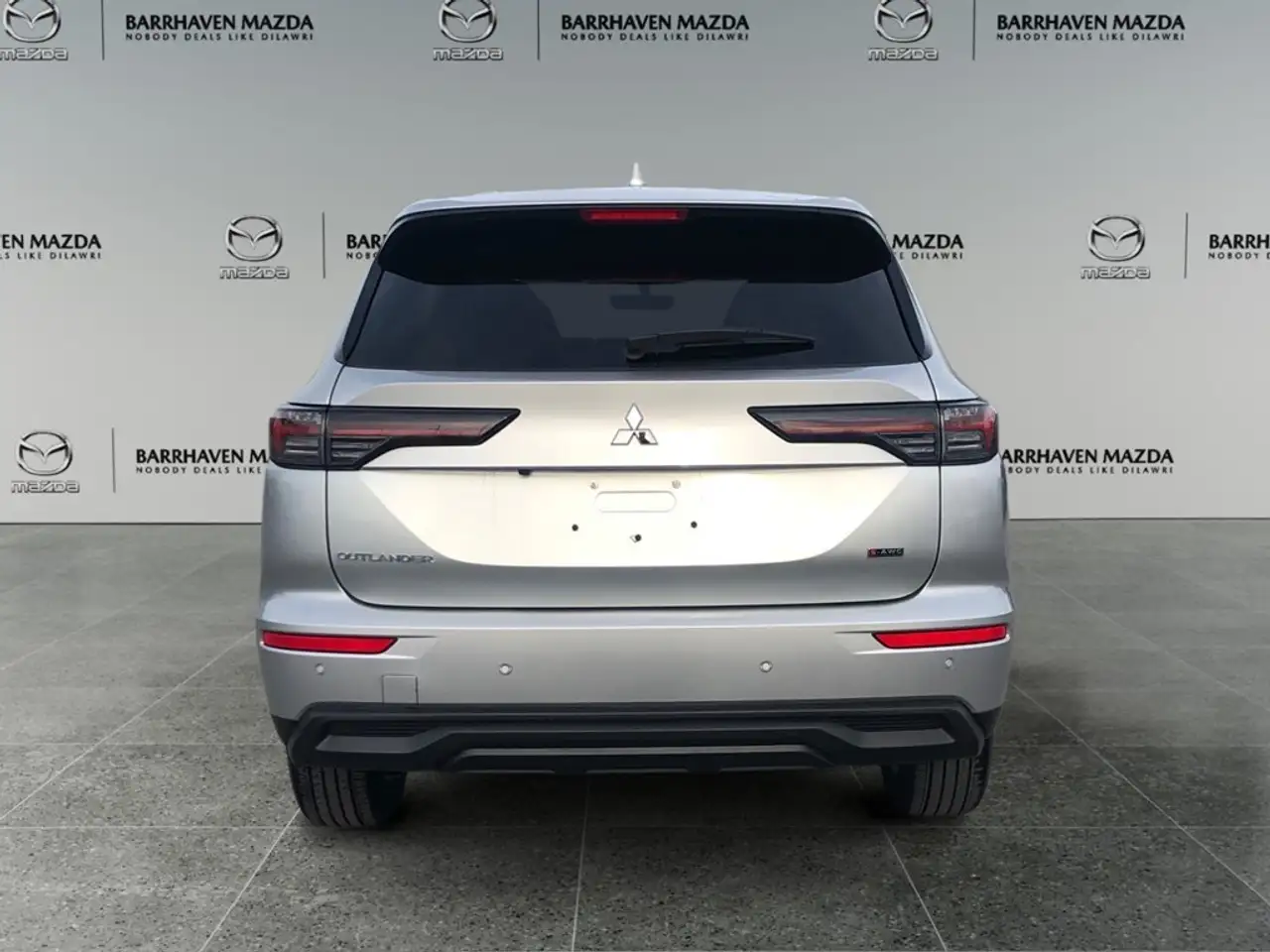 Mitsubishi Outlander снимка Mitsubishi Outlander