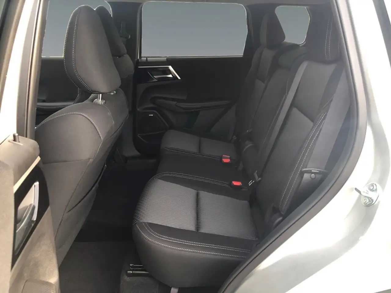 Mitsubishi Outlander снимка Mitsubishi Outlander