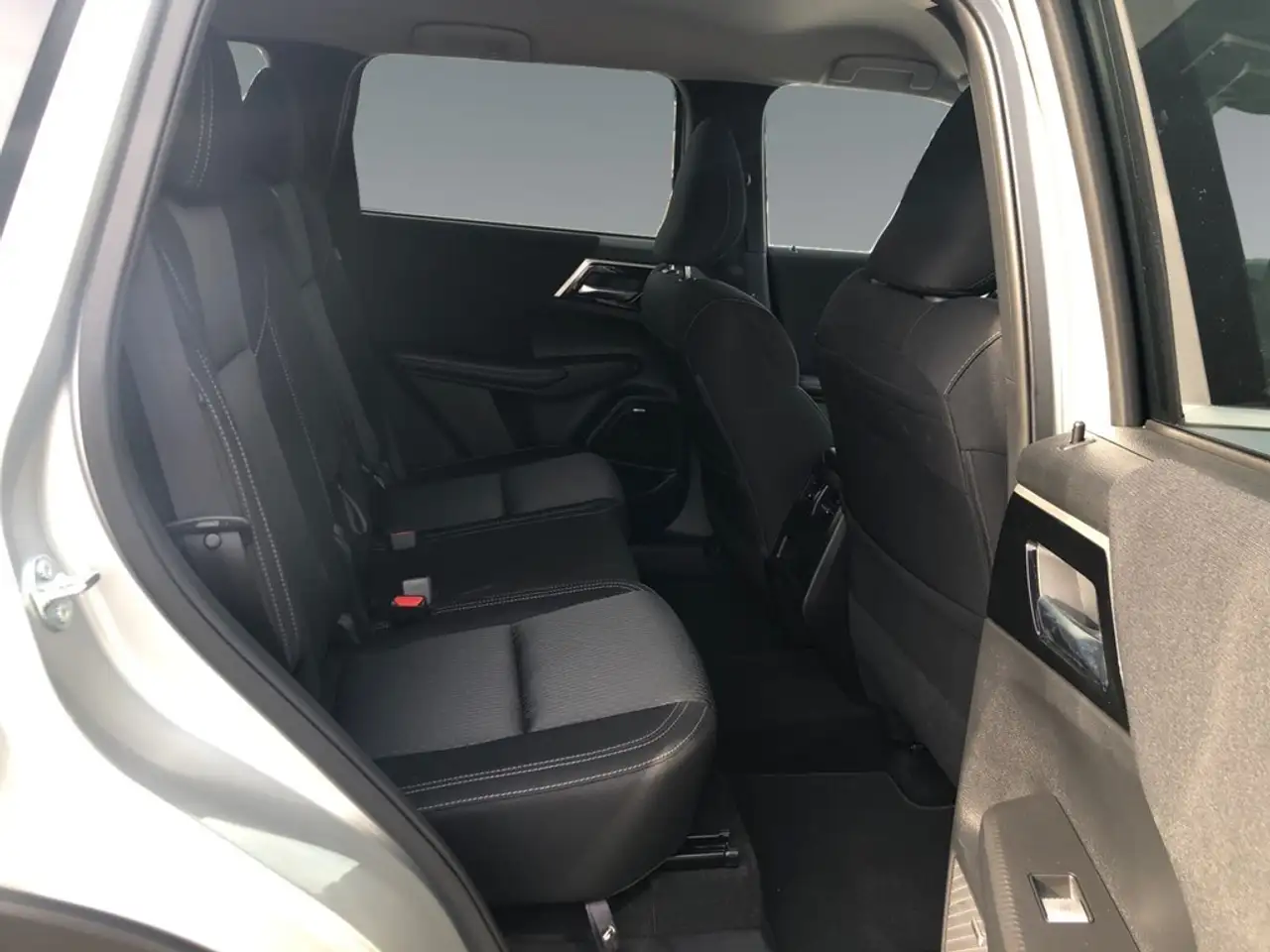 Mitsubishi Outlander снимка Mitsubishi Outlander