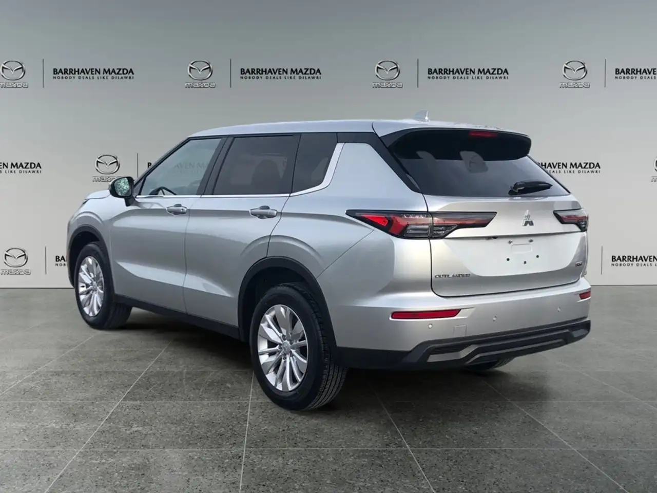 Mitsubishi Outlander снимка Mitsubishi Outlander