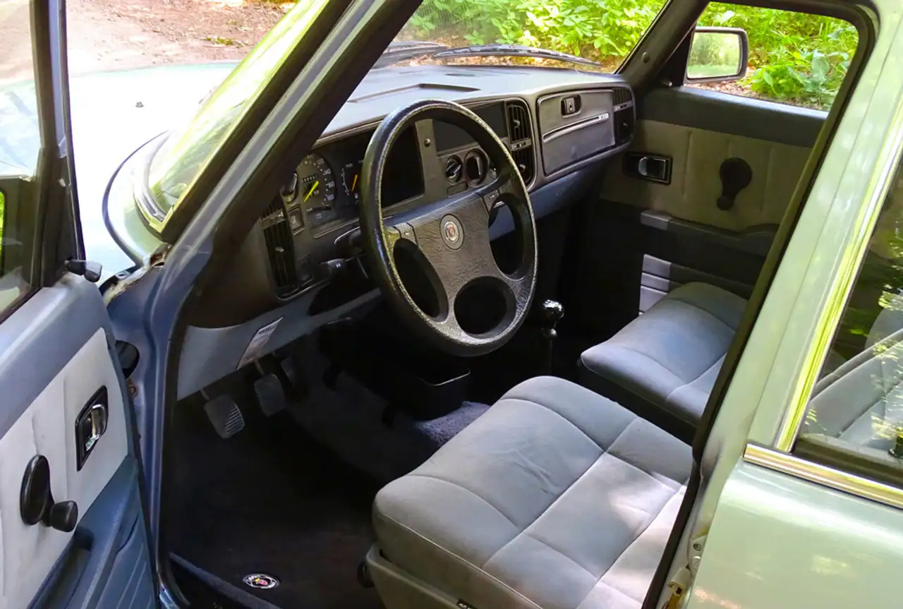 Saab 900 2.0i, foto 9