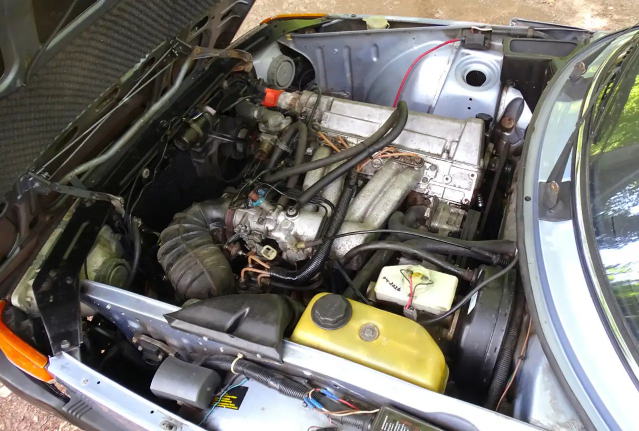 Saab 900 2.0i, foto 12