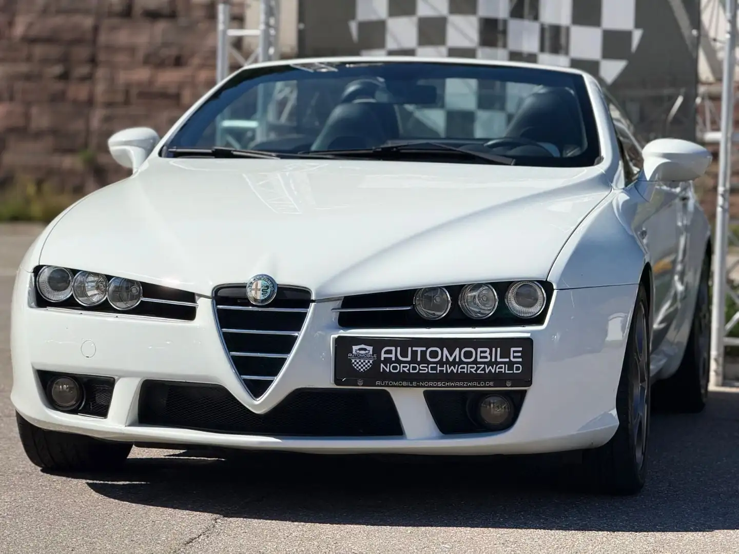 Alfa Romeo Spider 2.2 JTS 16V | BOSE LEDER SHZ KLIMAAUT Wit - 1