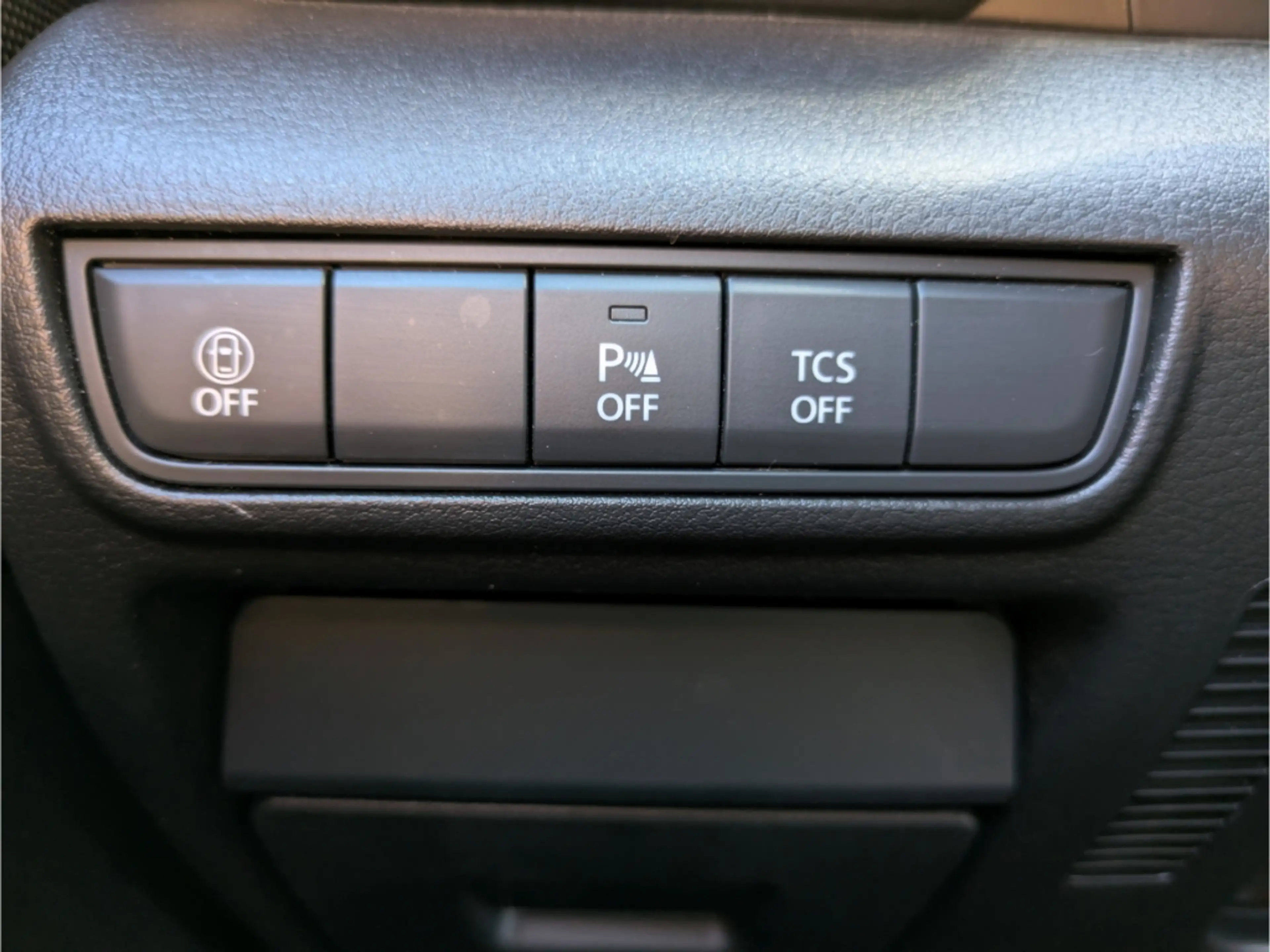 Mazda MX-30 HUD Navi ACC Apple CarPlay Klimaautom DAB Keyless — photo 15