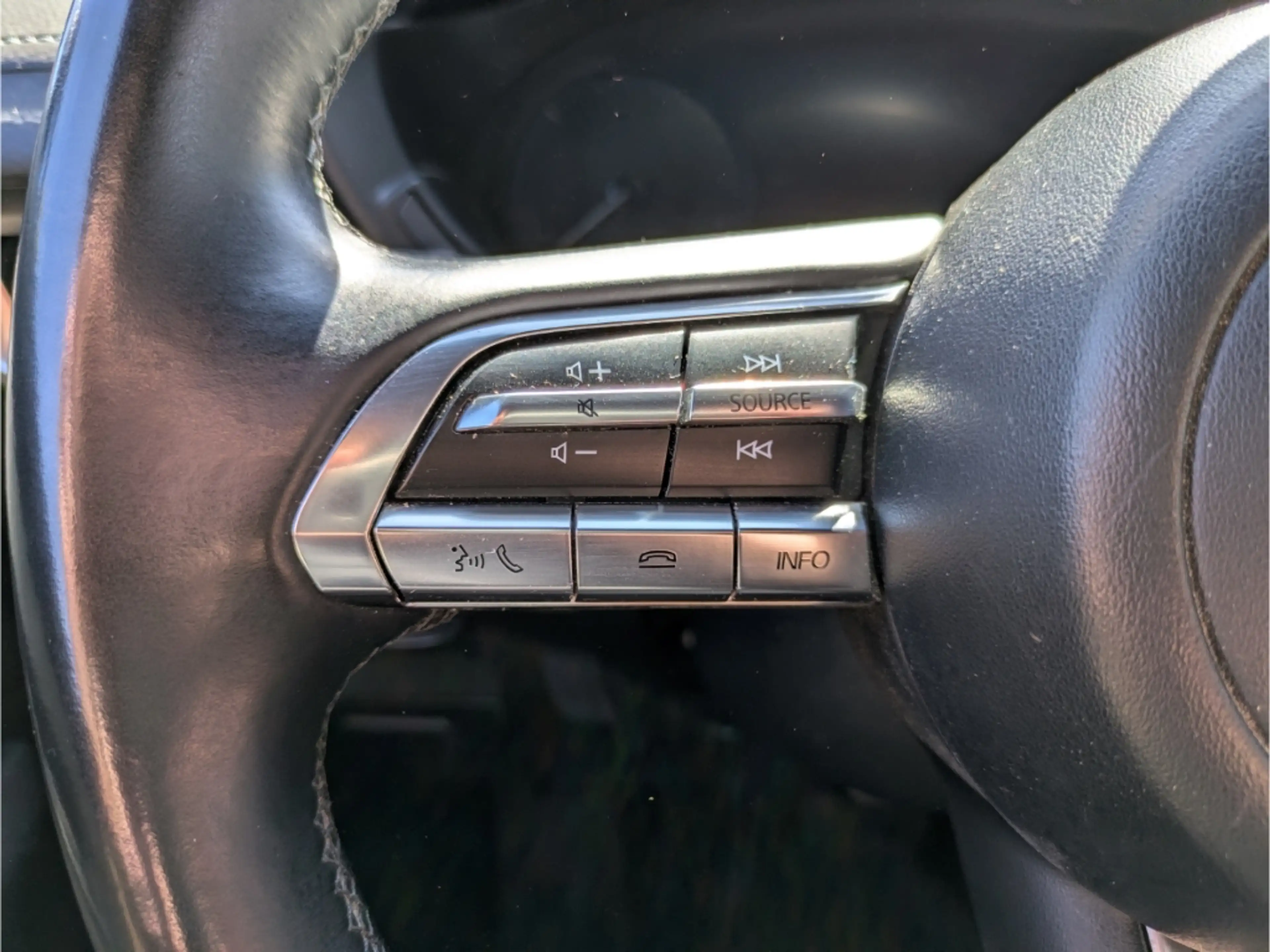 Mazda MX-30 HUD Navi ACC Apple CarPlay Klimaautom DAB Keyless — photo 10