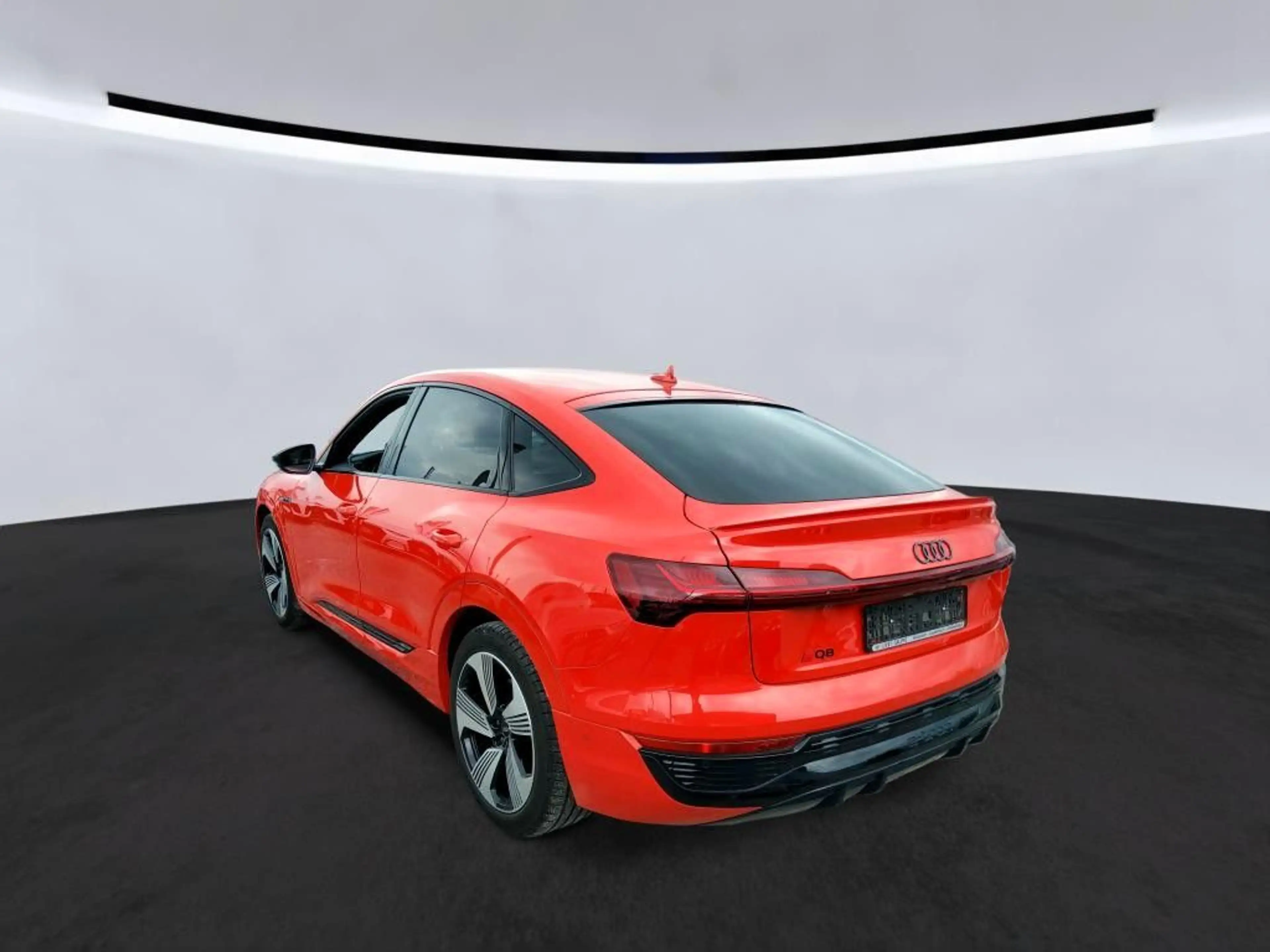 Audi Q8 Sportback e-tron 55 quattro S LINE*21Z*AHK* — photo 3