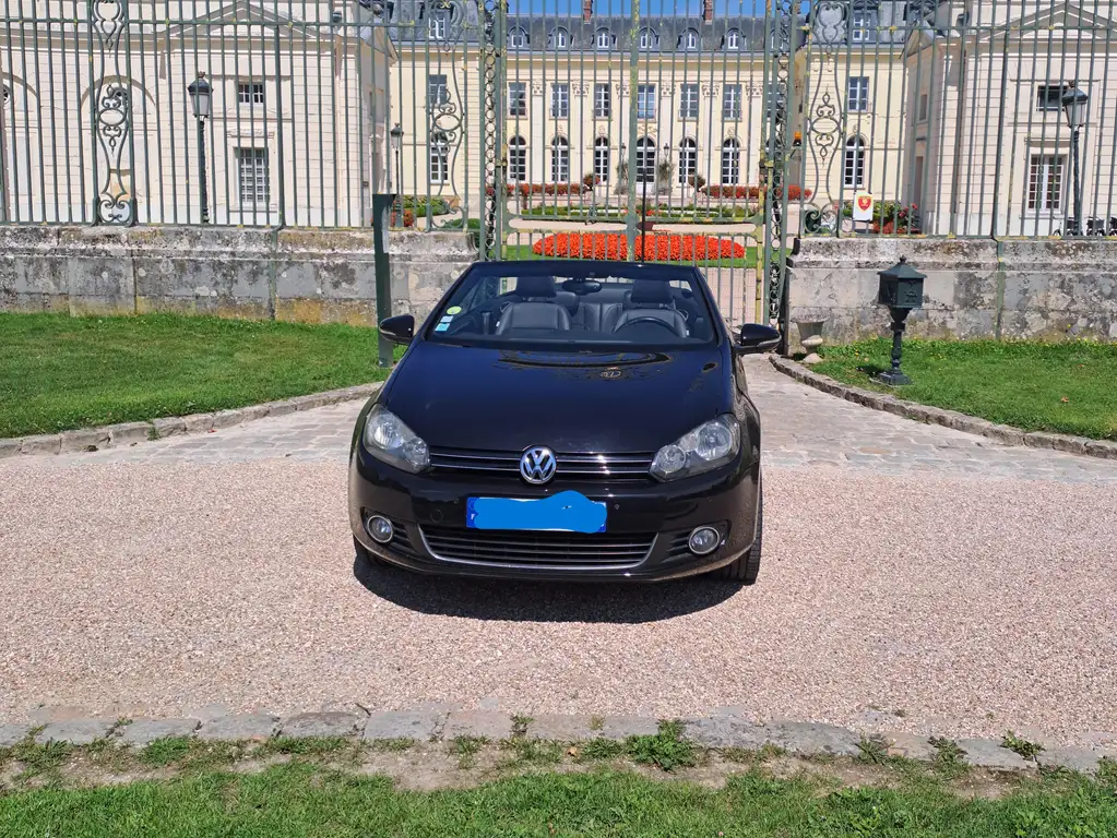 Volkswagen Golf Cabriolet 2011 из Европы — купить под ключ