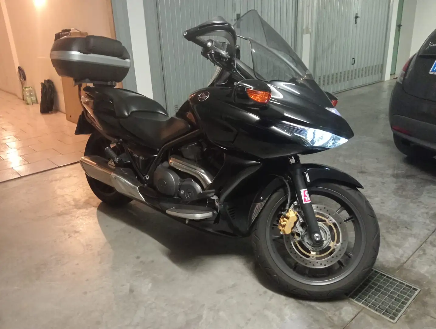 Honda DN-01 Schwarz - 1