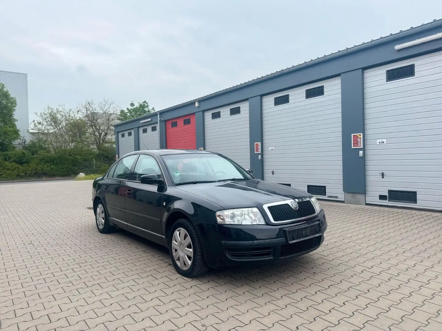 Skoda Superb Comfort V6 Schwarz - 1