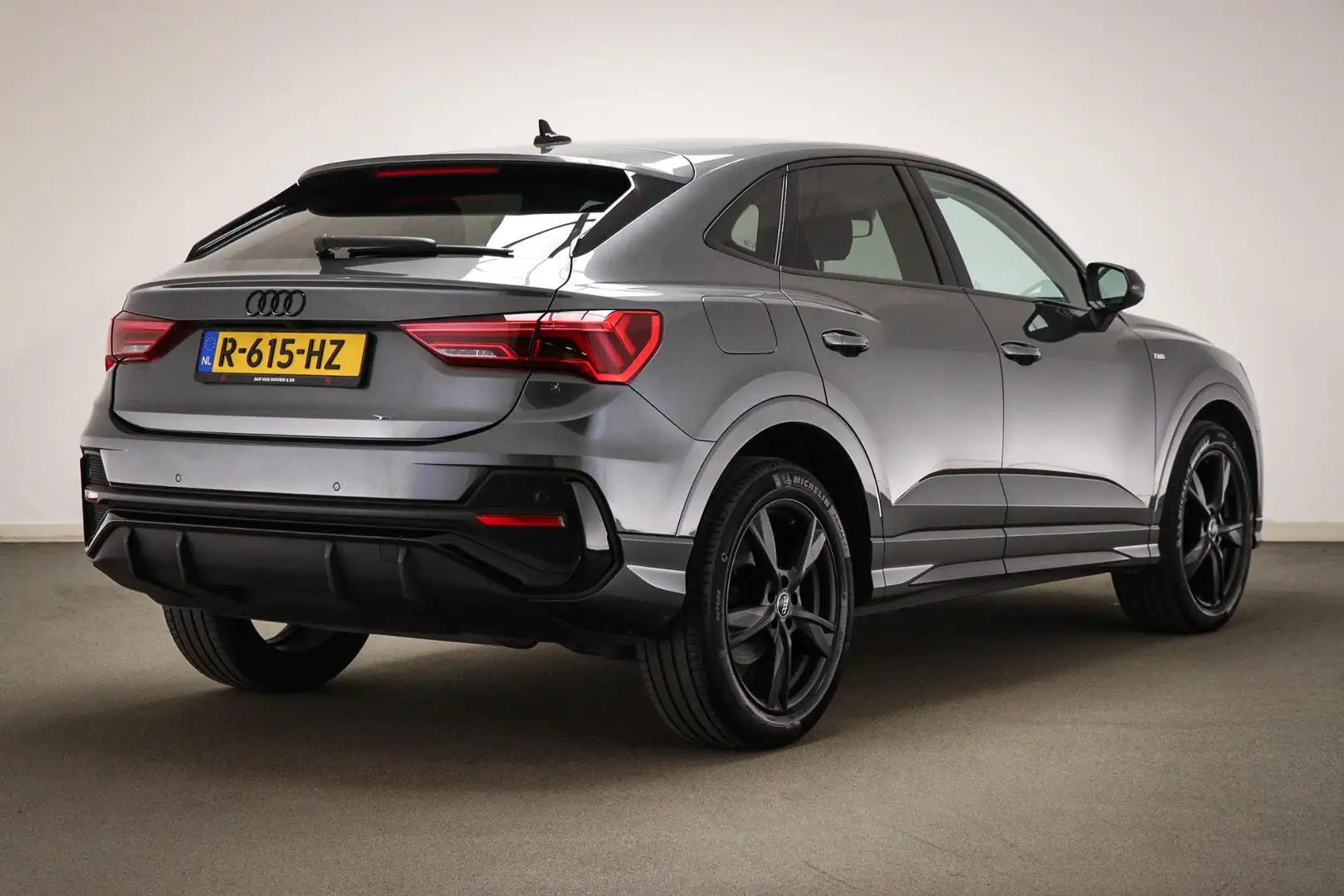 Audi Q3 Sportback 35 TFSI S-Line Edition | STOELVERWARMING Grau - 2