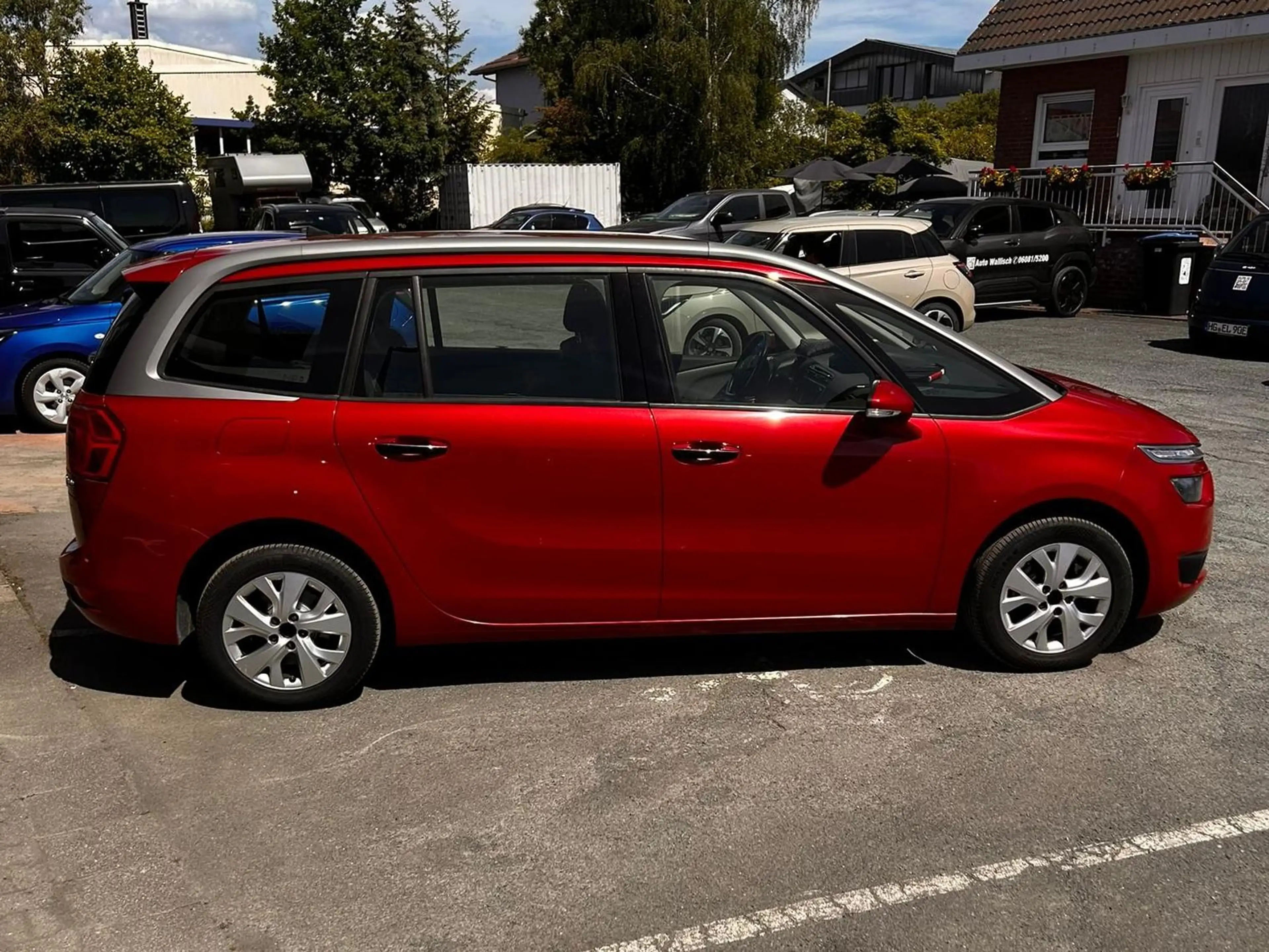 Citroen Grand C4 Picasso VTi 120 Intensive — photo 10