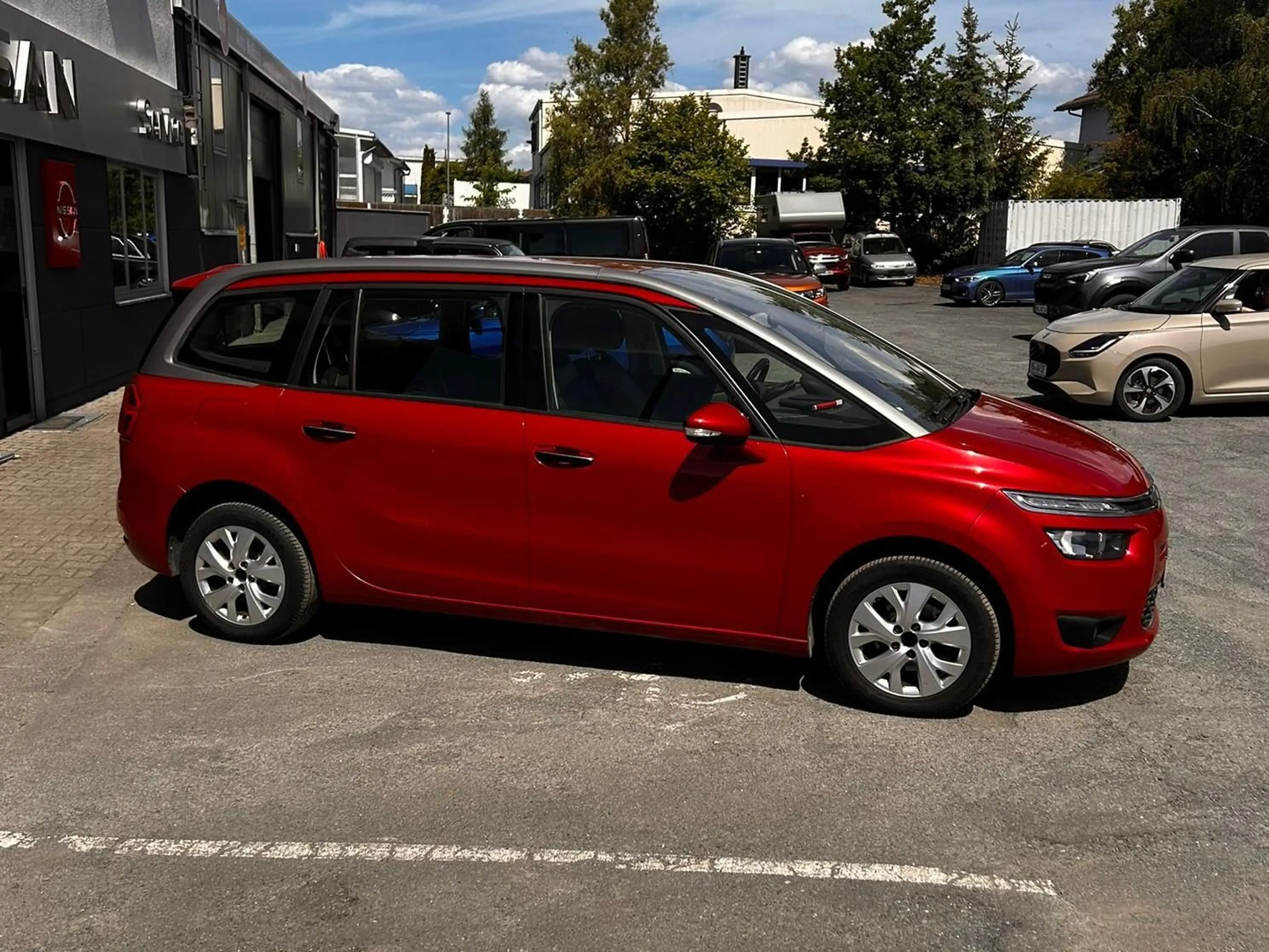 Citroen Grand C4 Picasso VTi 120 Intensive — photo 9