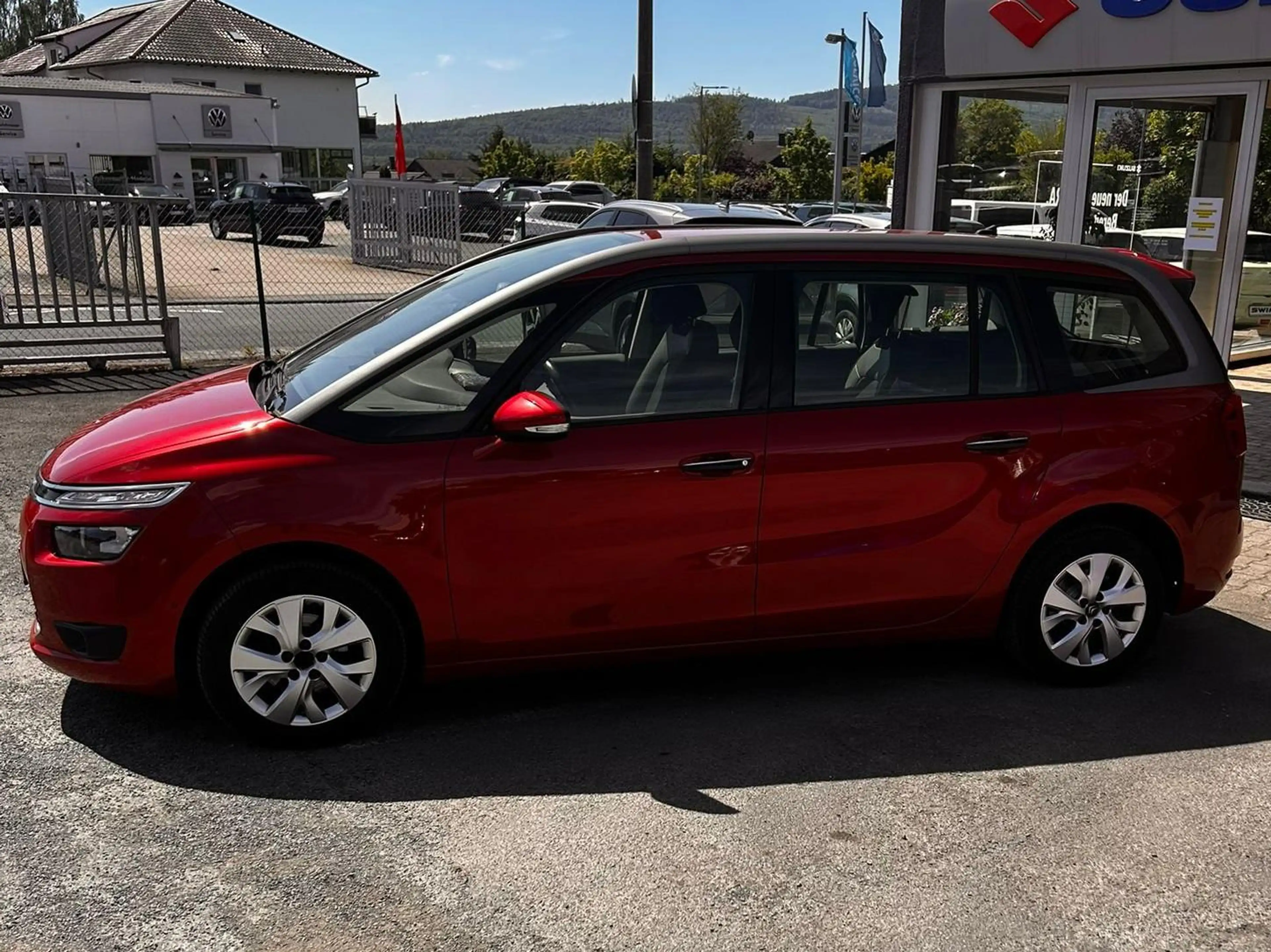 Citroen Grand C4 Picasso VTi 120 Intensive — photo 3