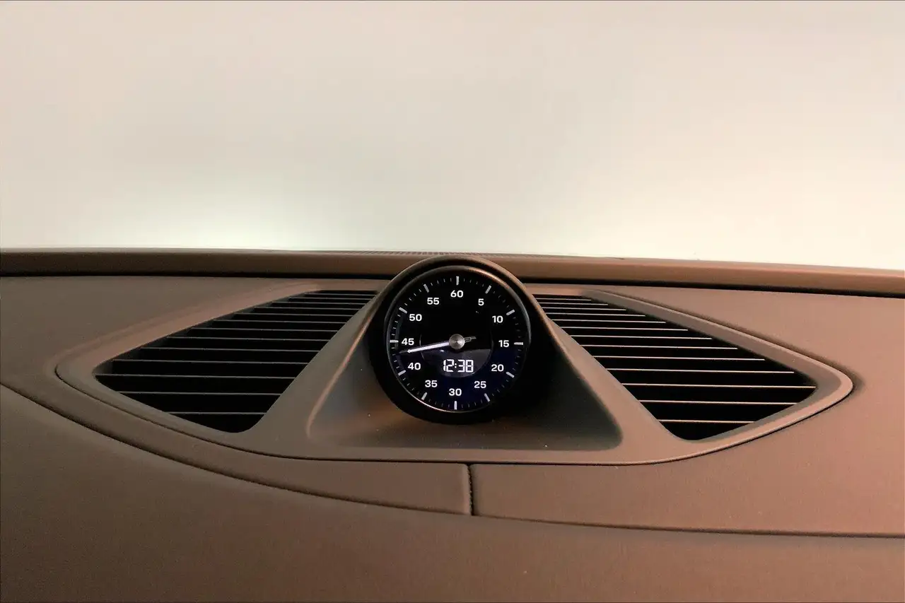 Porsche Macan снимка Porsche Macan