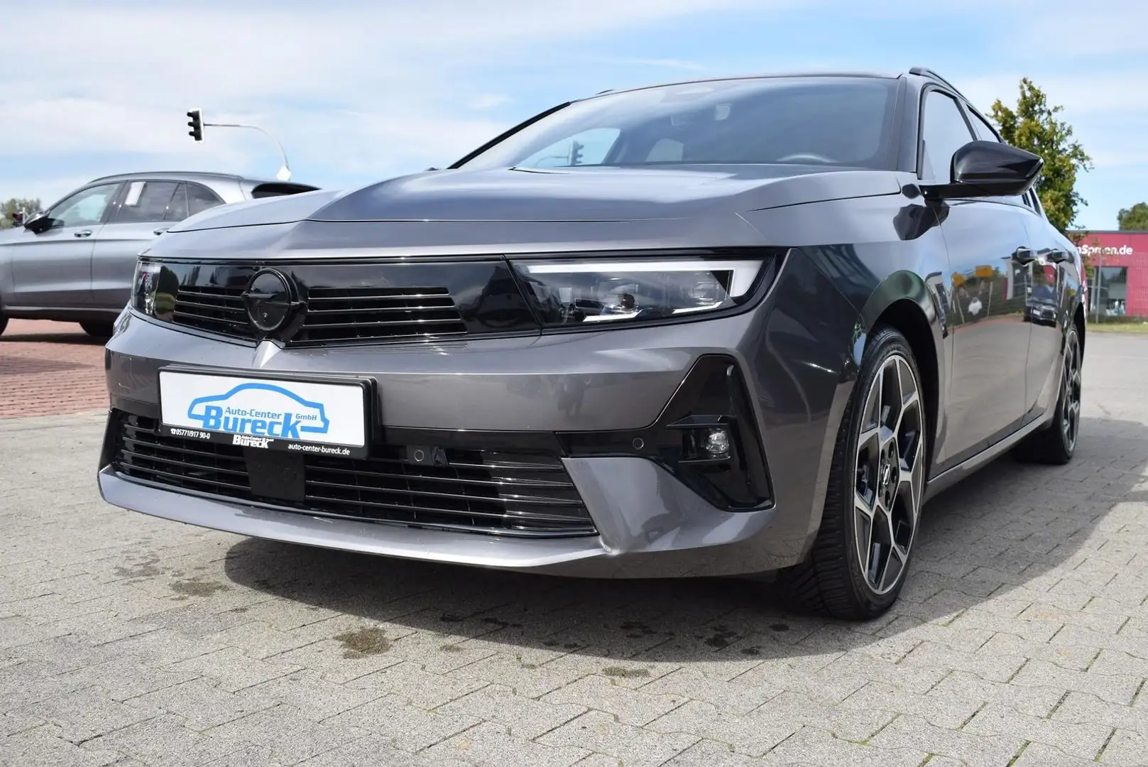 Opel Astra L "Ultimate" LED/Navi/SHZ/ACC/360-Grad/HUD Grau - 2