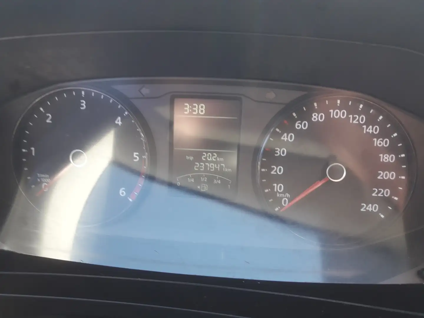 Volkswagen T6 Transporter Kasten KR 2,0 TDi 102PS 3-Sitzer Weiß - 2