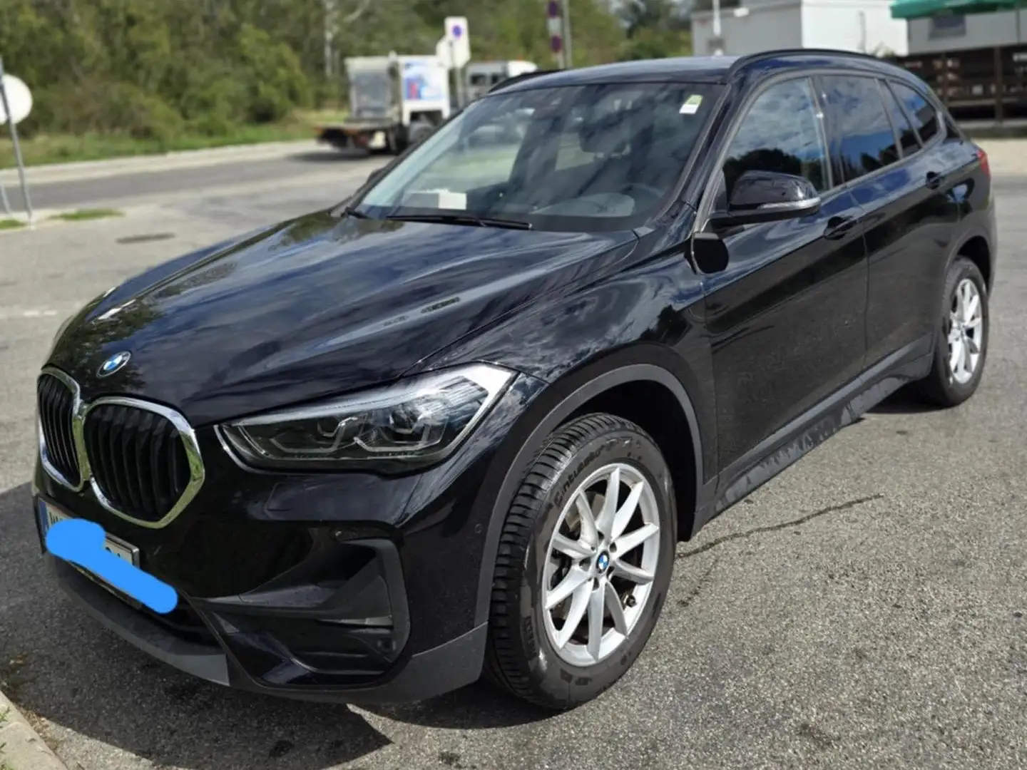 BMW X1 X1 sDrive18d Aut. Schwarz - 1