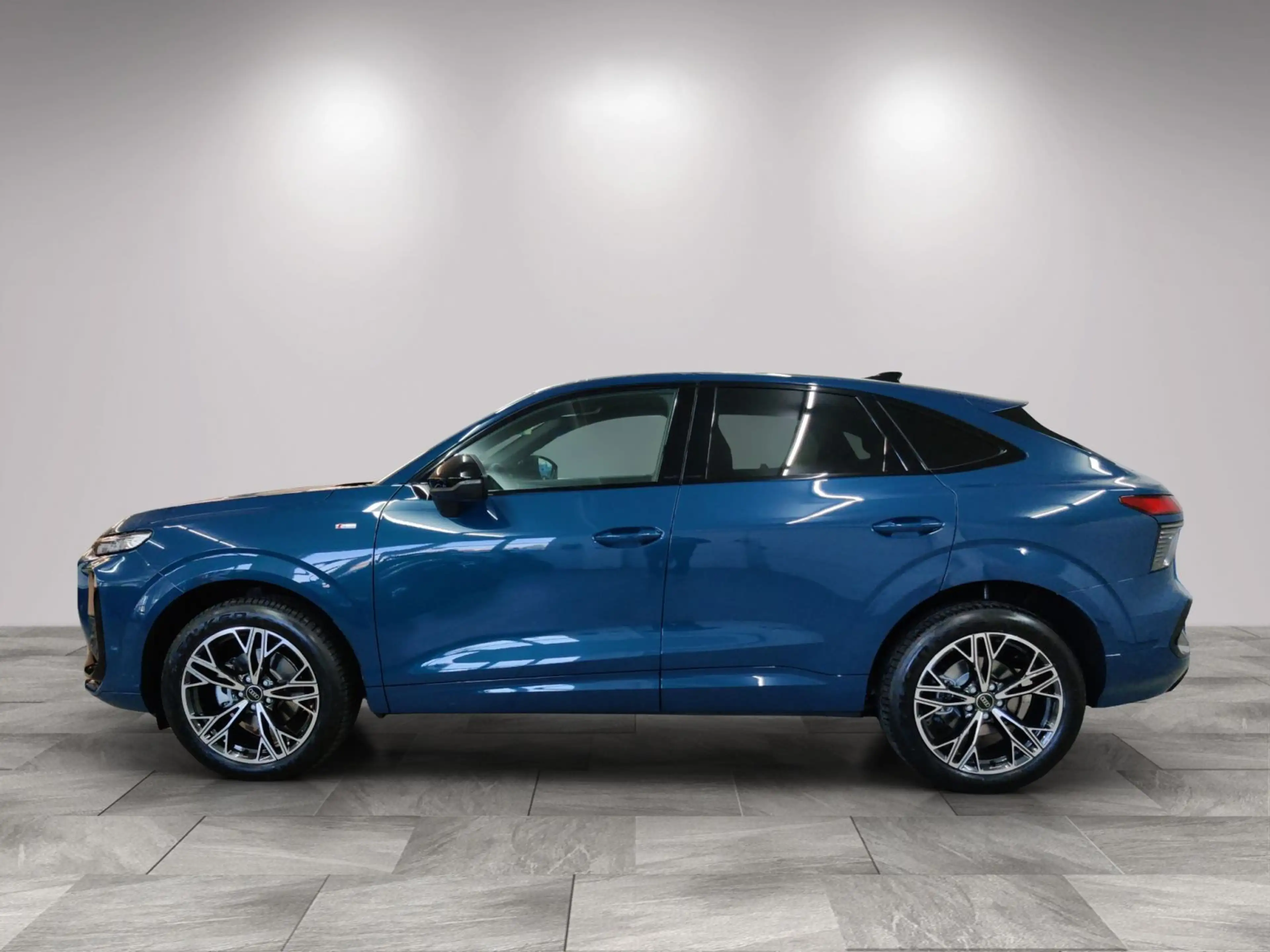 Audi Q3 S line TFSI neues Mod./Matrix/Tech+ — photo 4