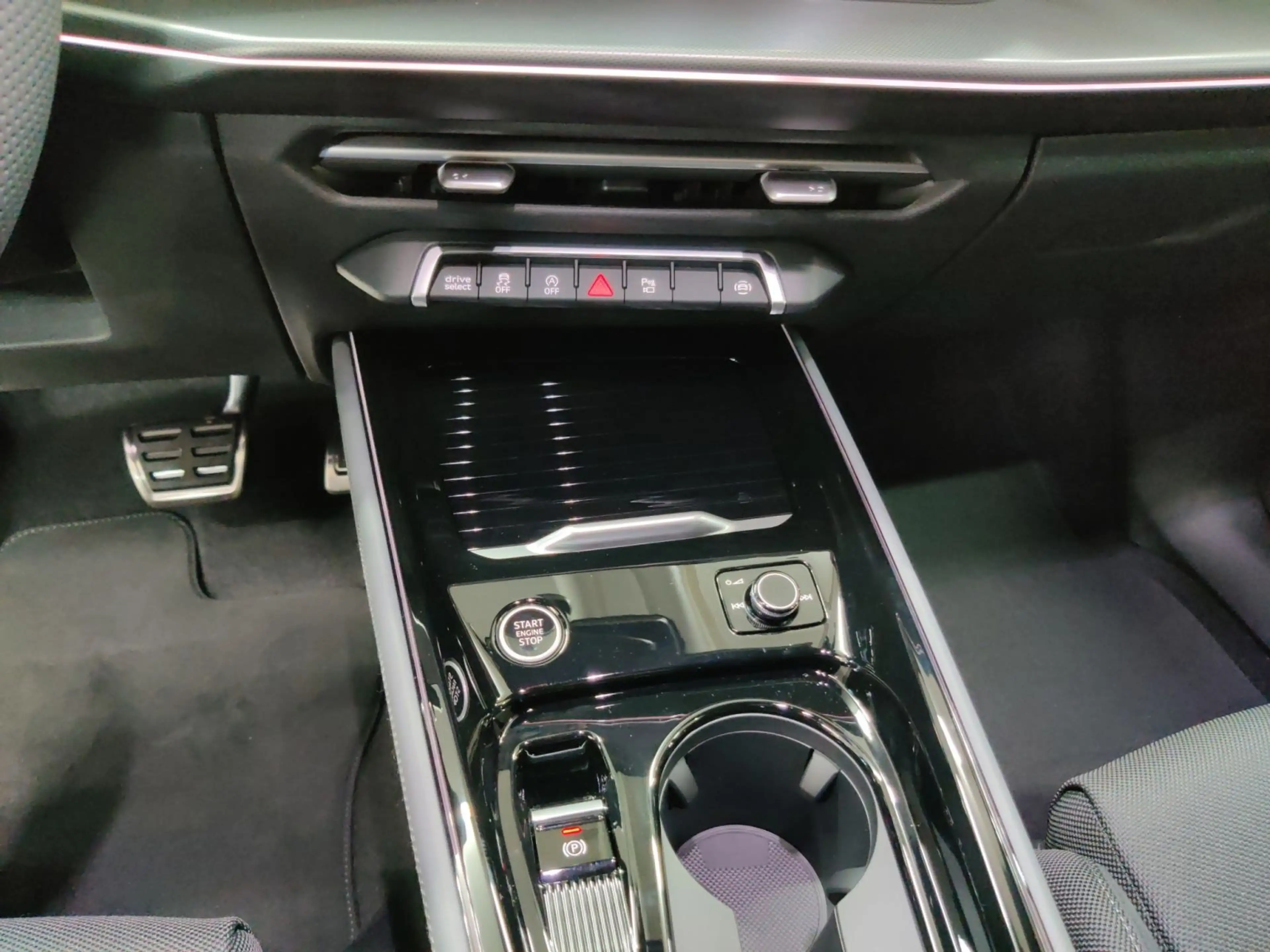 Audi Q3 S line TFSI neues Mod./Matrix/Tech+ — photo 11
